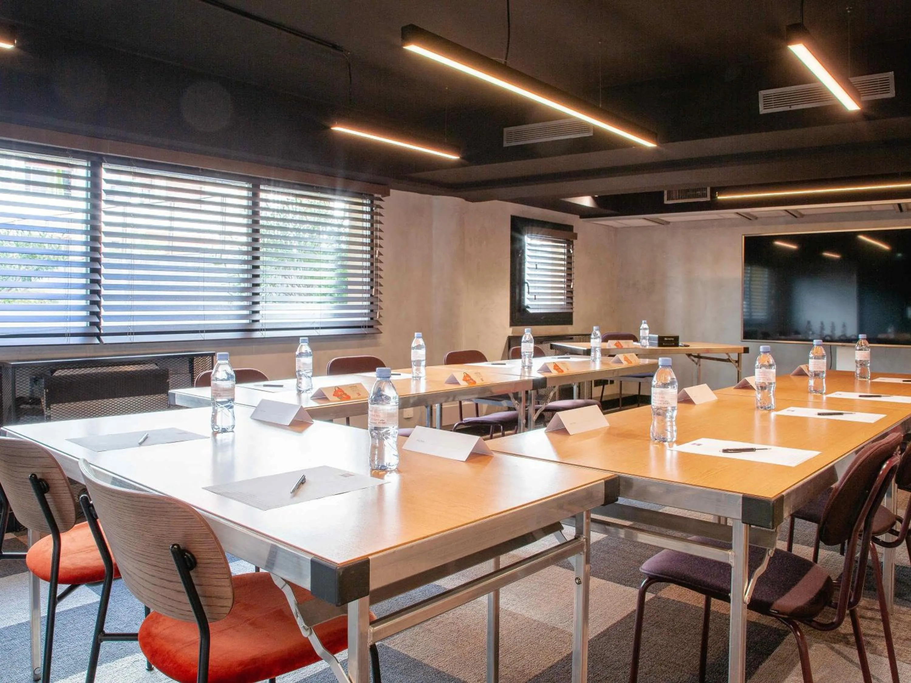 Meeting/conference room in ibis Nice Aéroport Promenade des Anglais