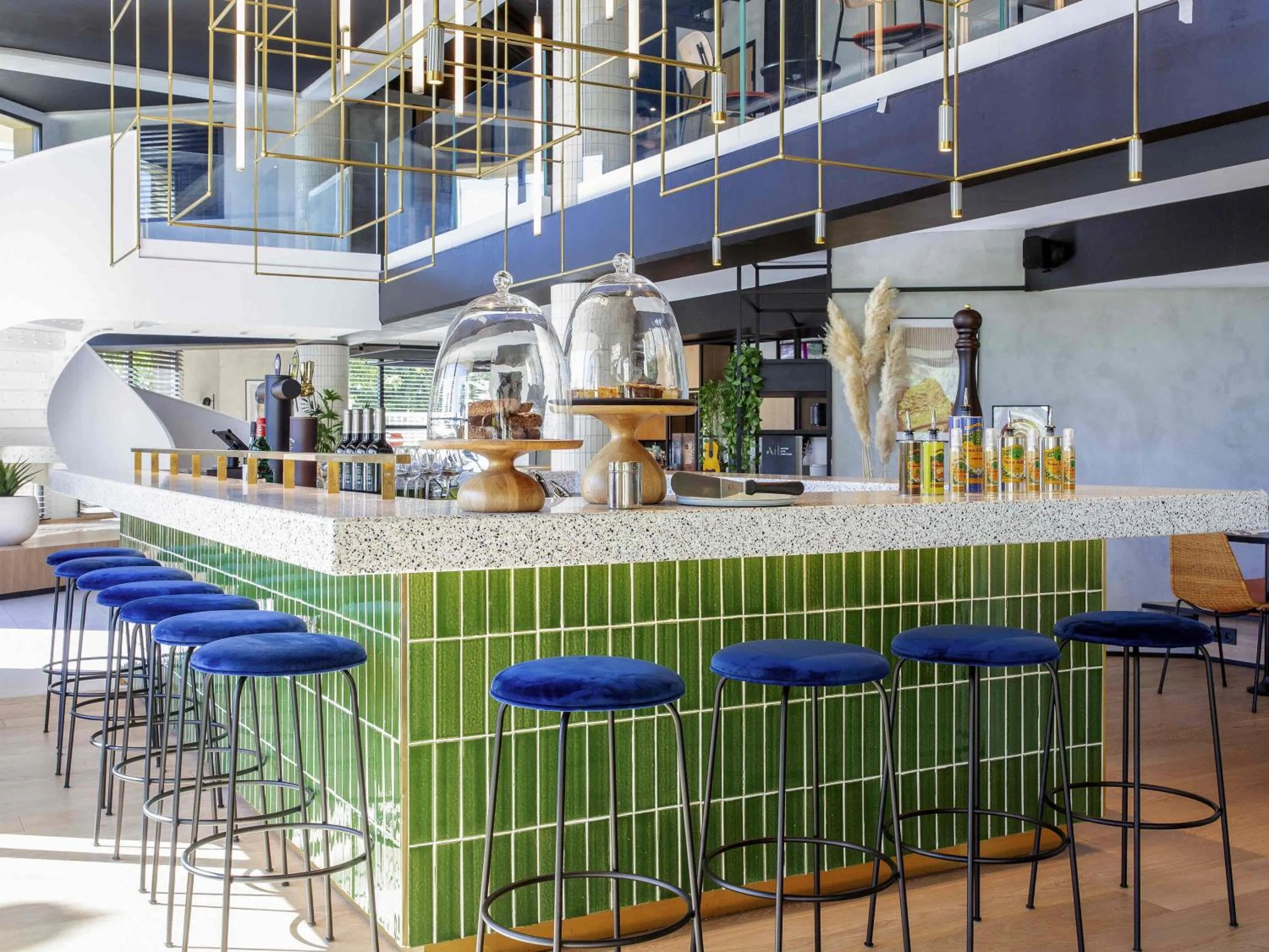 Property building in ibis Nice Aéroport Promenade des Anglais