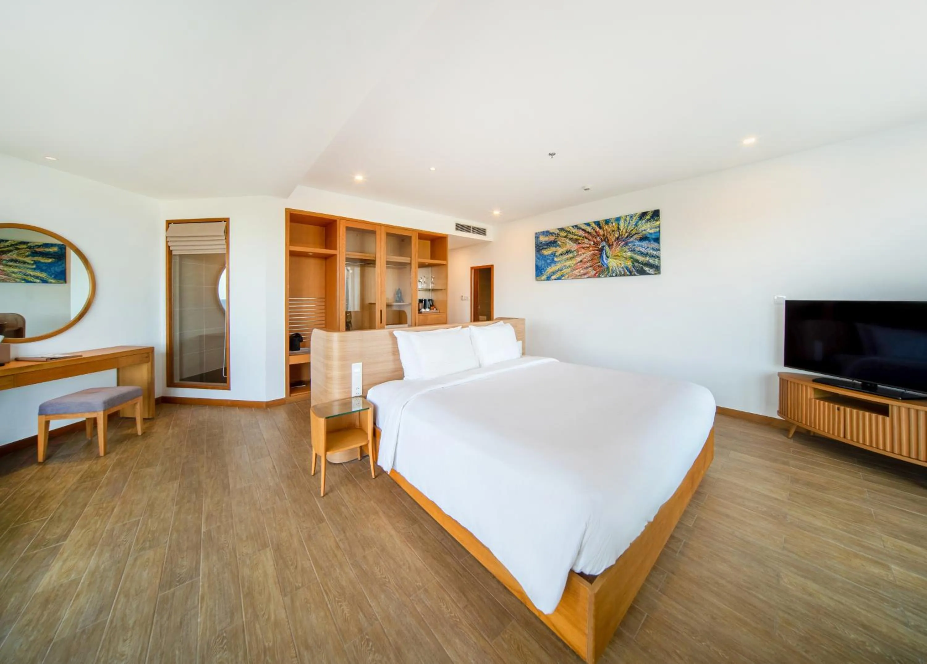 TV and multimedia, Bed in Selectum Noa Resort Cam Ranh
