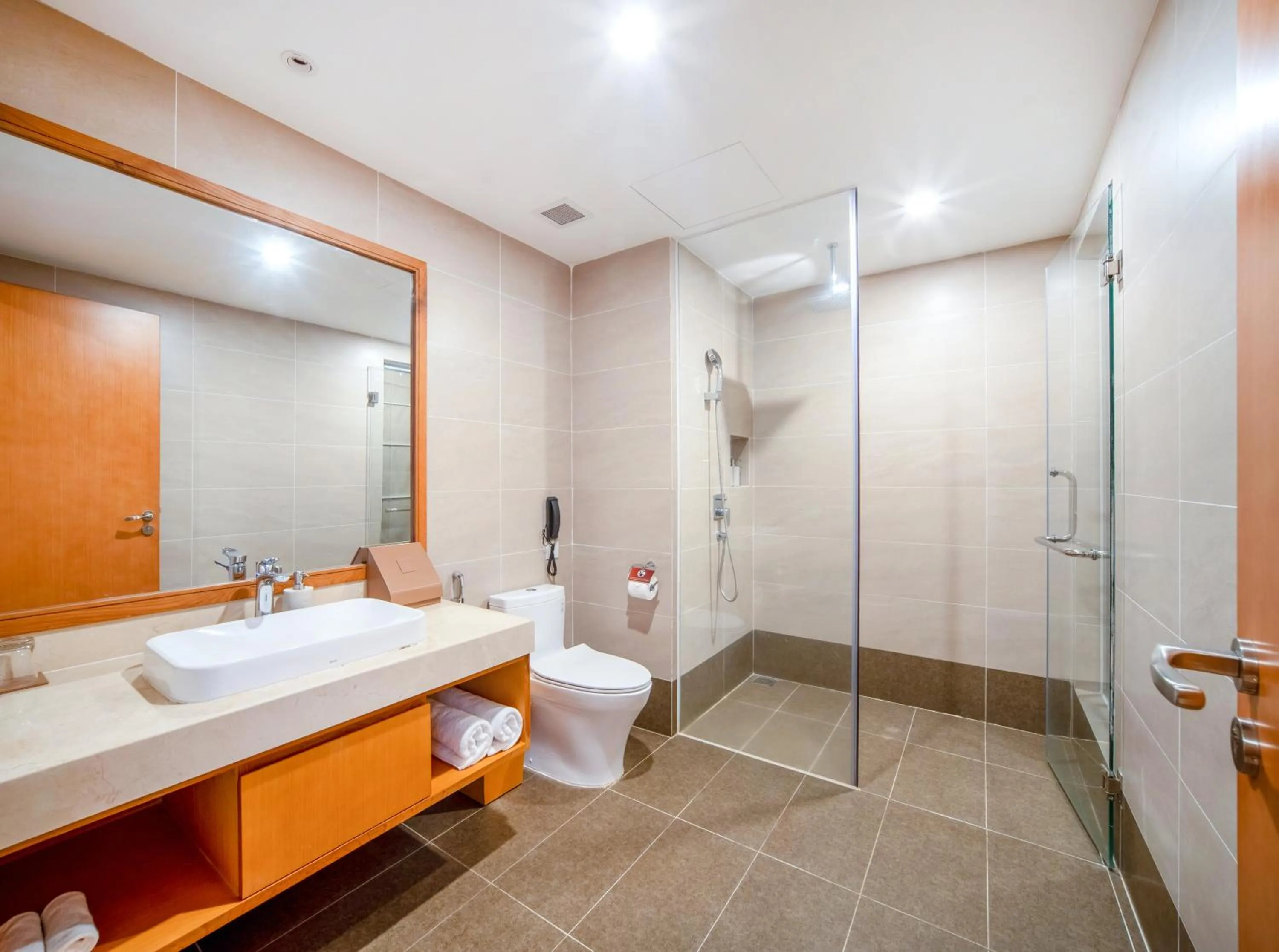 Shower in Selectum Noa Resort Cam Ranh
