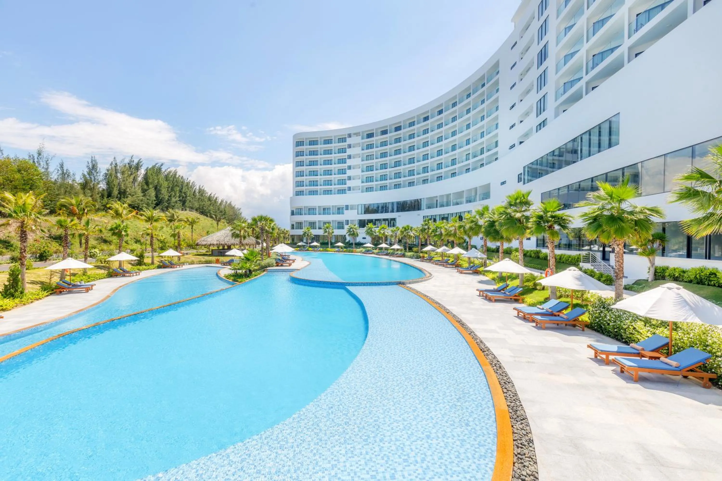 Swimming pool in Selectum Noa Resort Cam Ranh