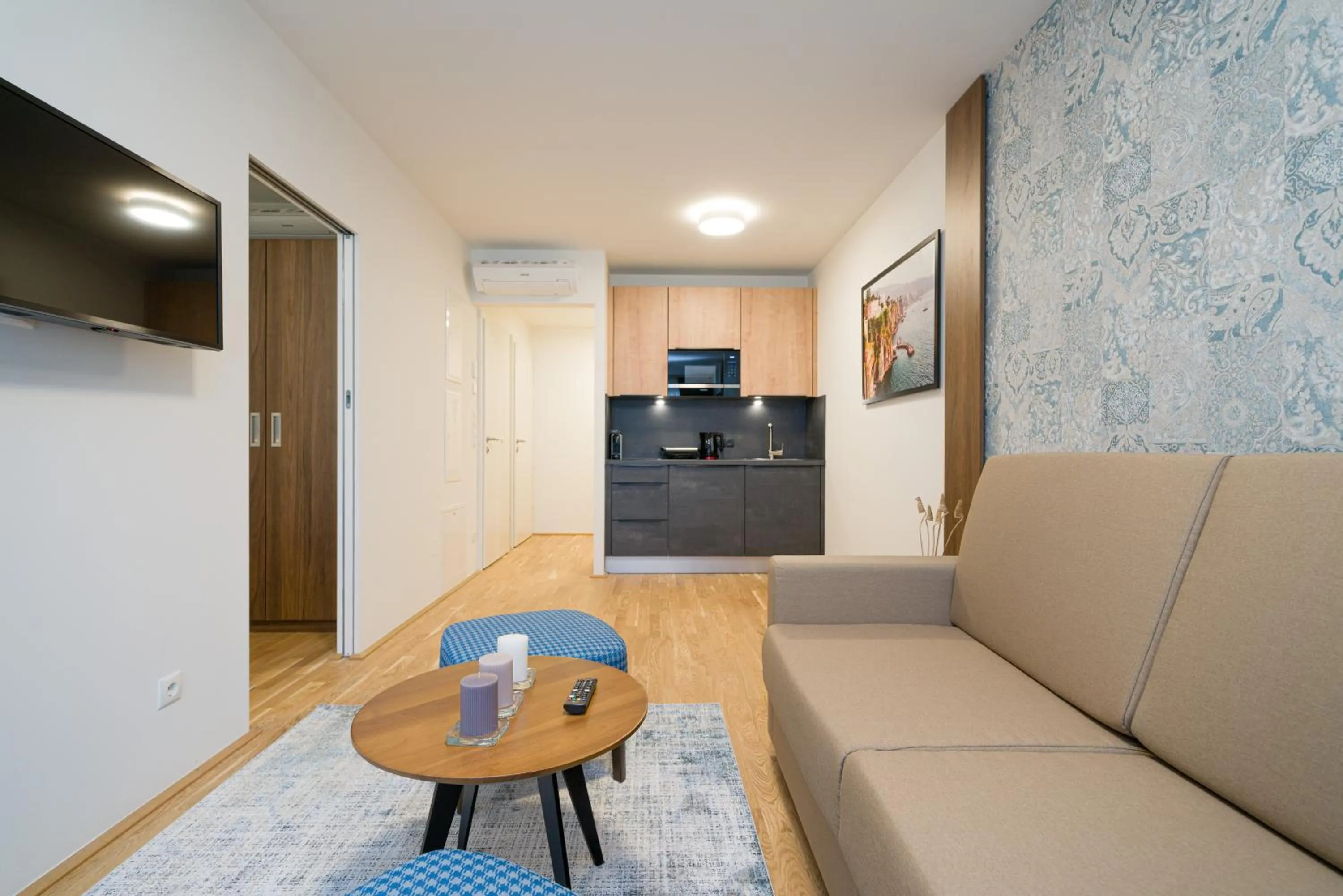 Communal lounge/ TV room in MyApartments Vienna