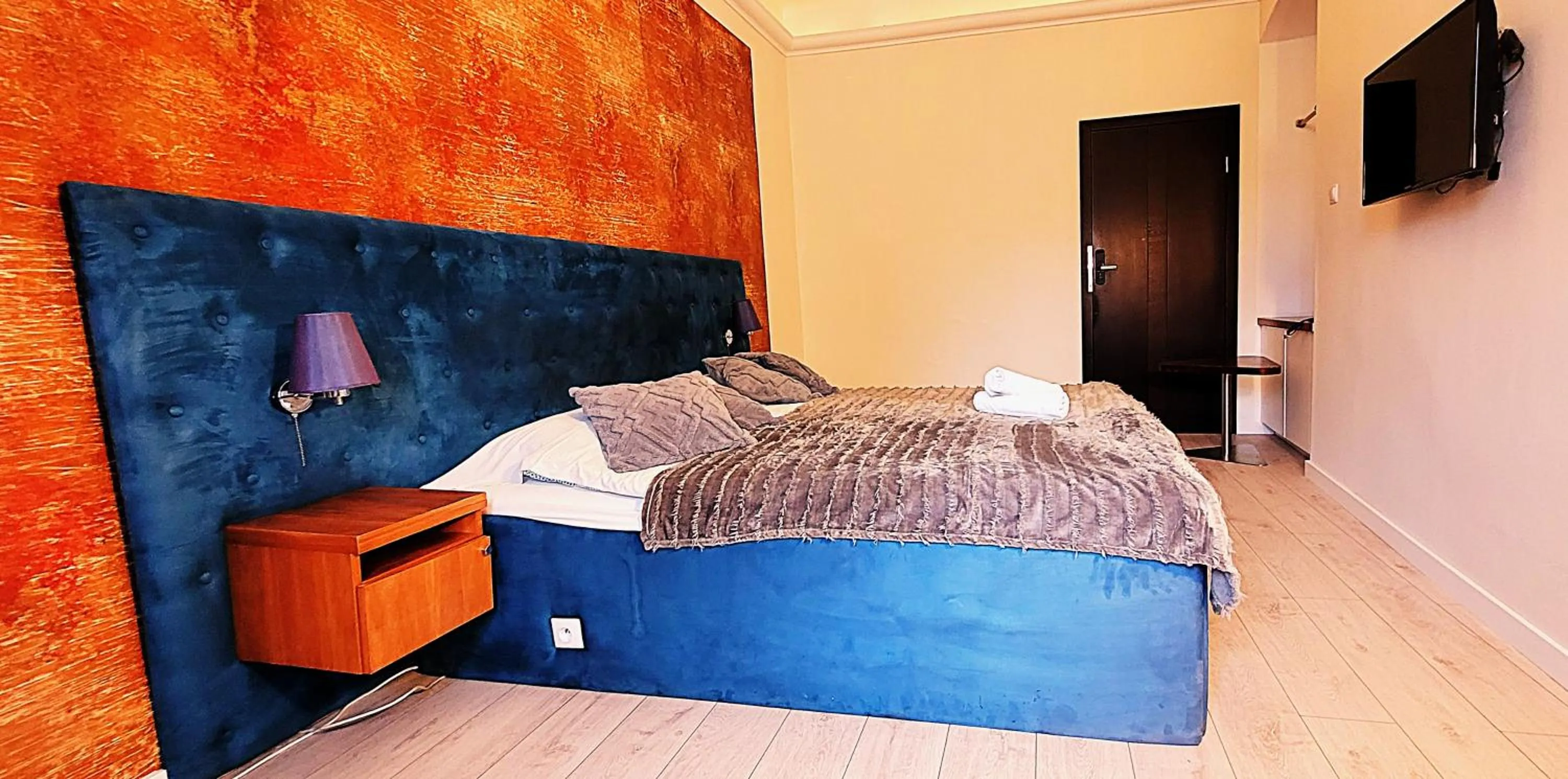 Bed in Chmielna 5 Rooms & Apartments