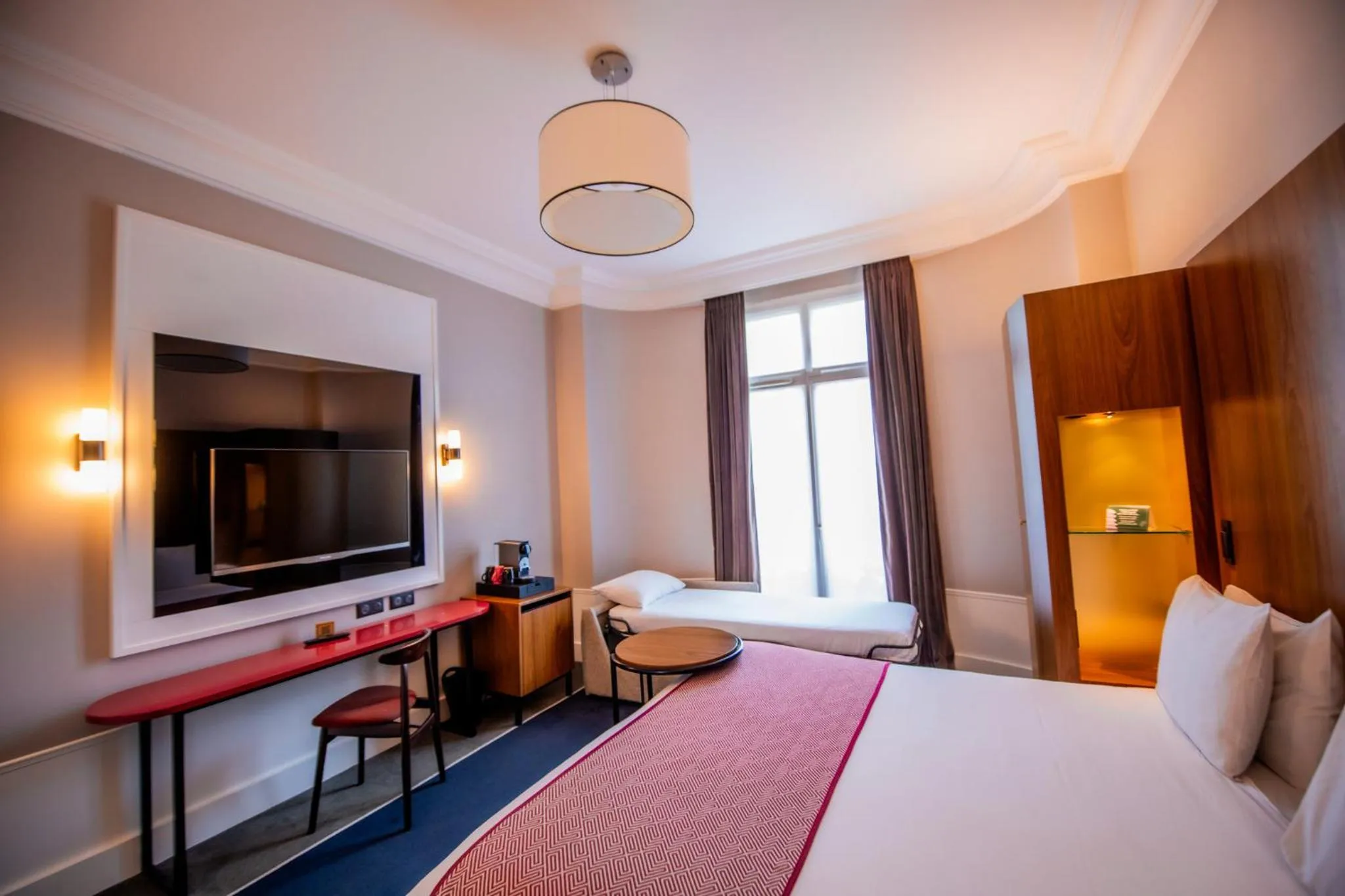 Photo of the whole room, Bed in Holiday Inn Paris - Gare de Lyon Bastille by IHG