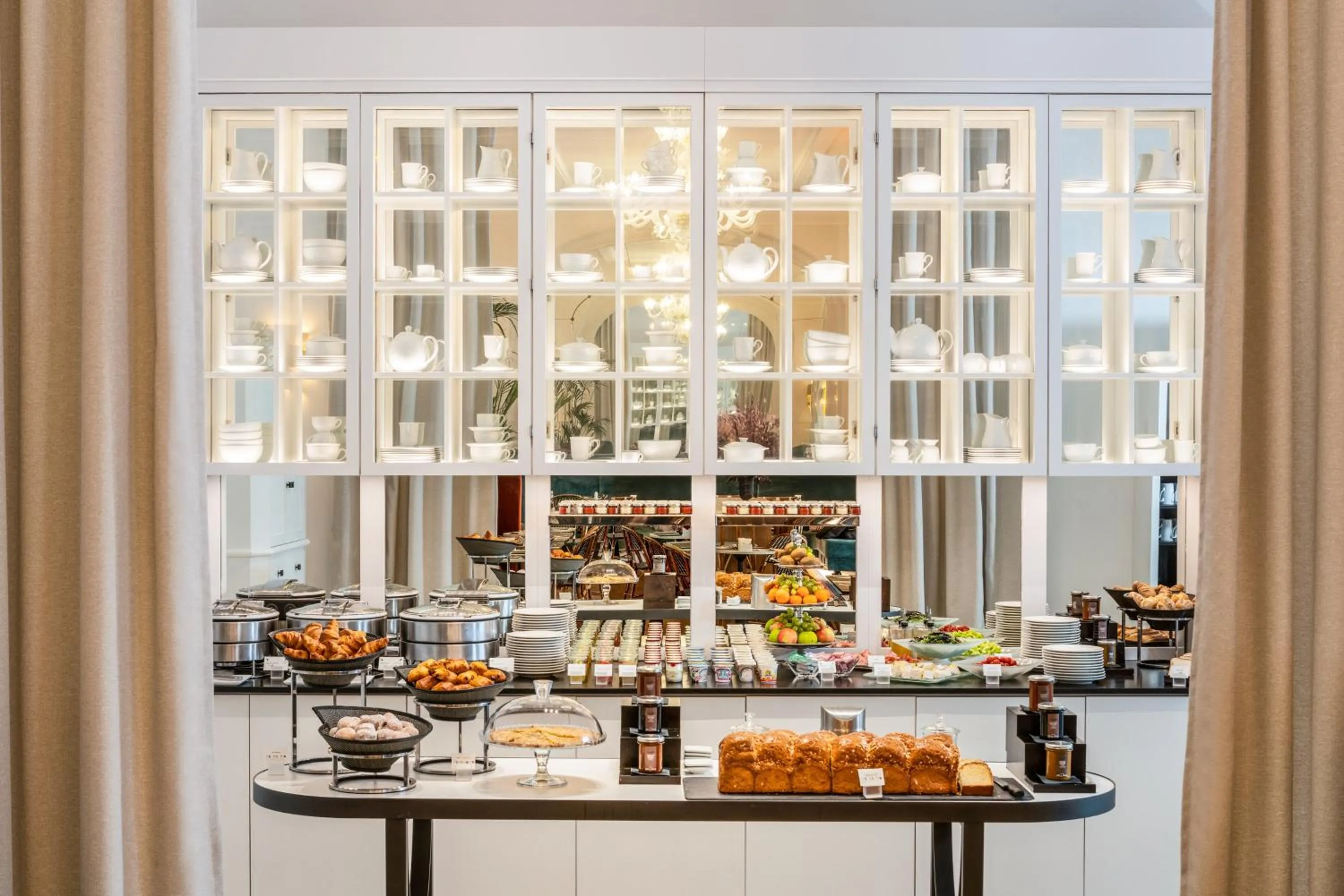 Breakfast in Holiday Inn Paris - Gare de Lyon Bastille by IHG