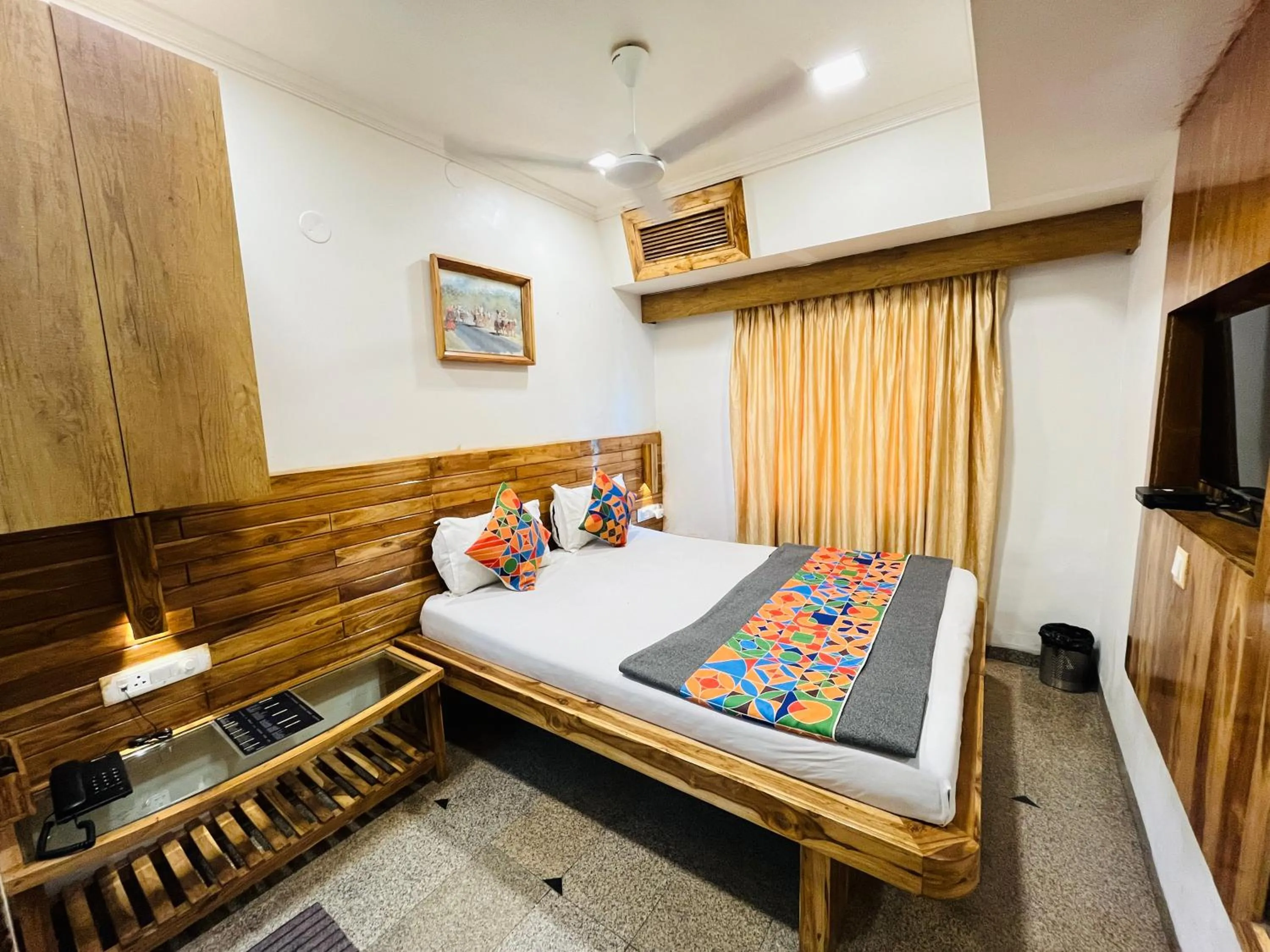 Bedroom, Bed in Hotel Regency