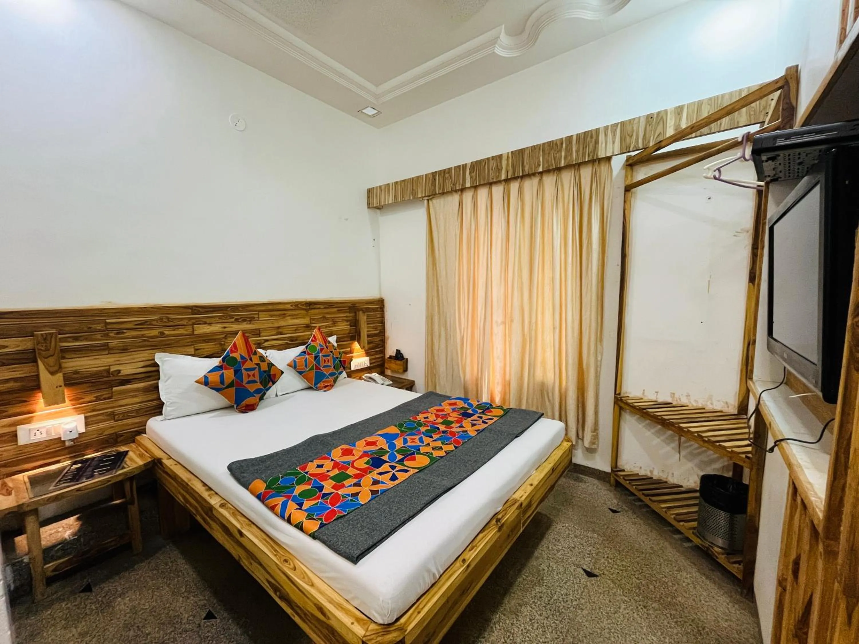 Bedroom, Bed in Hotel Regency