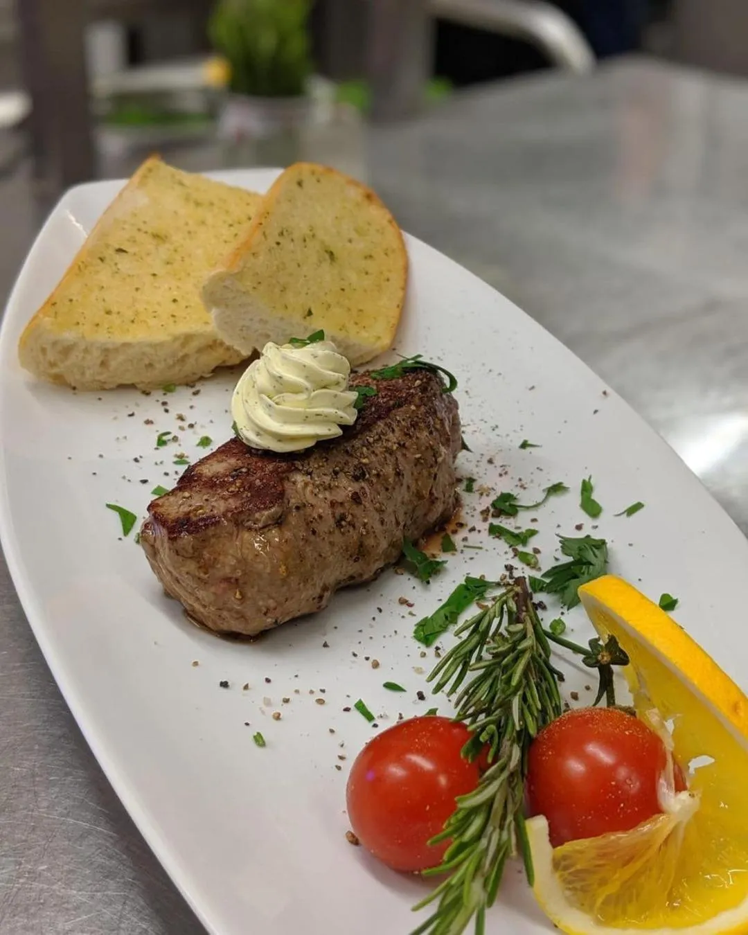 Food and drinks in MarC5 Hotel Cadenberge