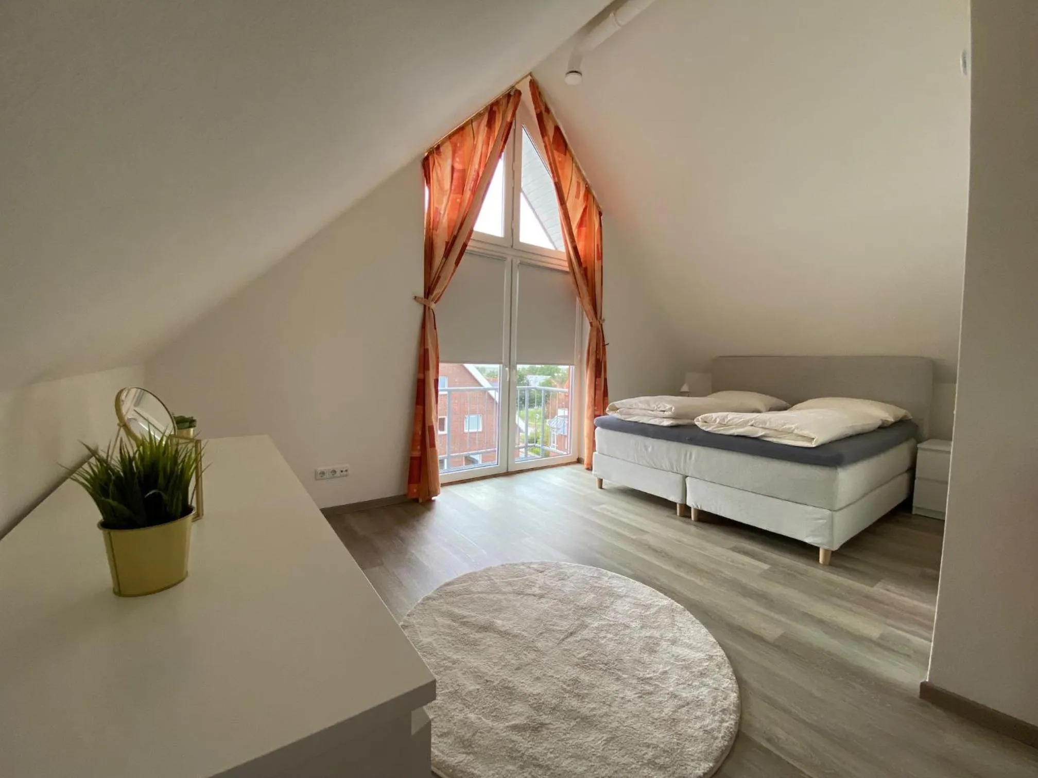 Photo of the whole room, Bed in MarC5 Hotel Cadenberge