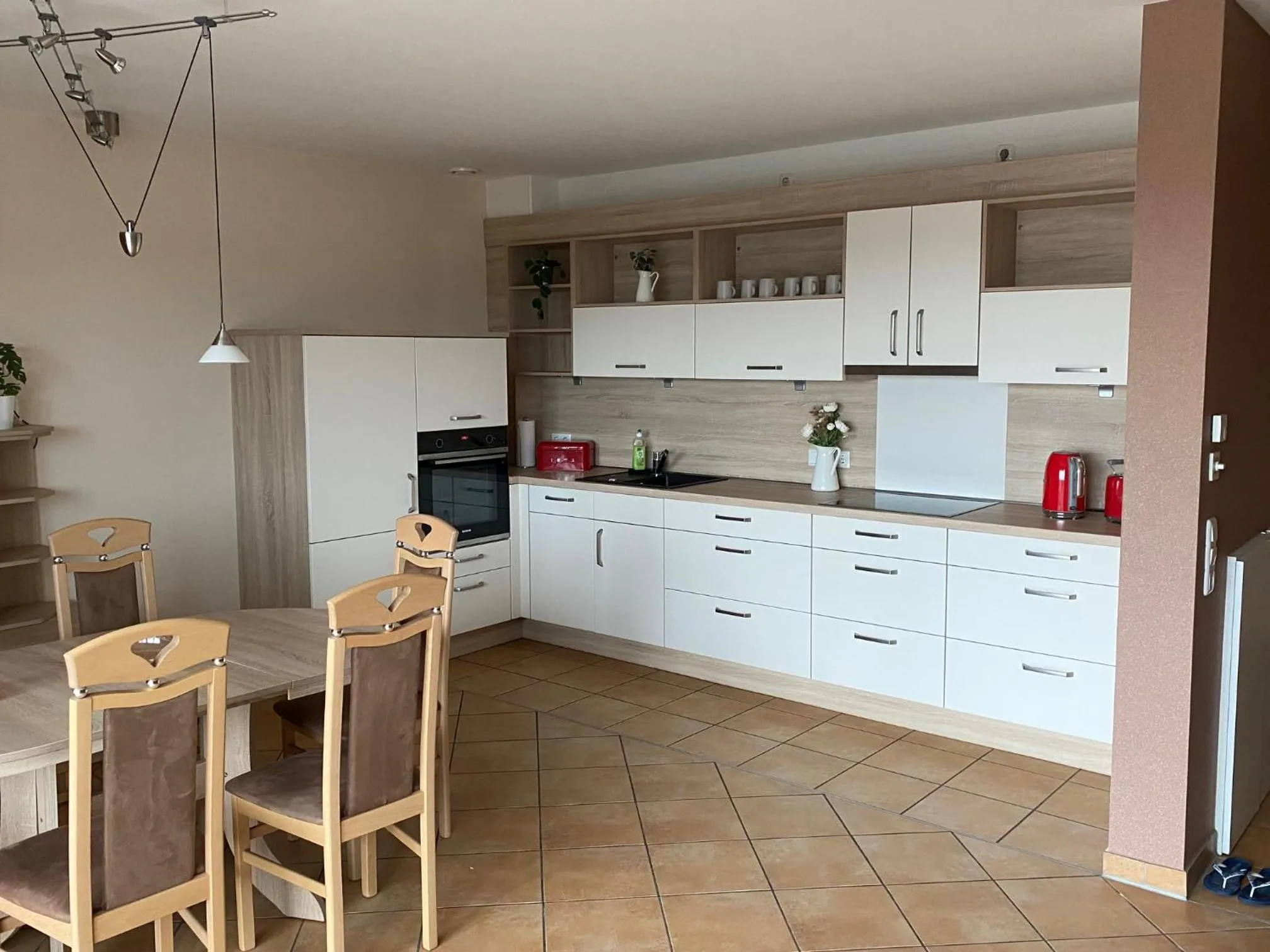 Kitchen or kitchenette in MarC5 Hotel Cadenberge