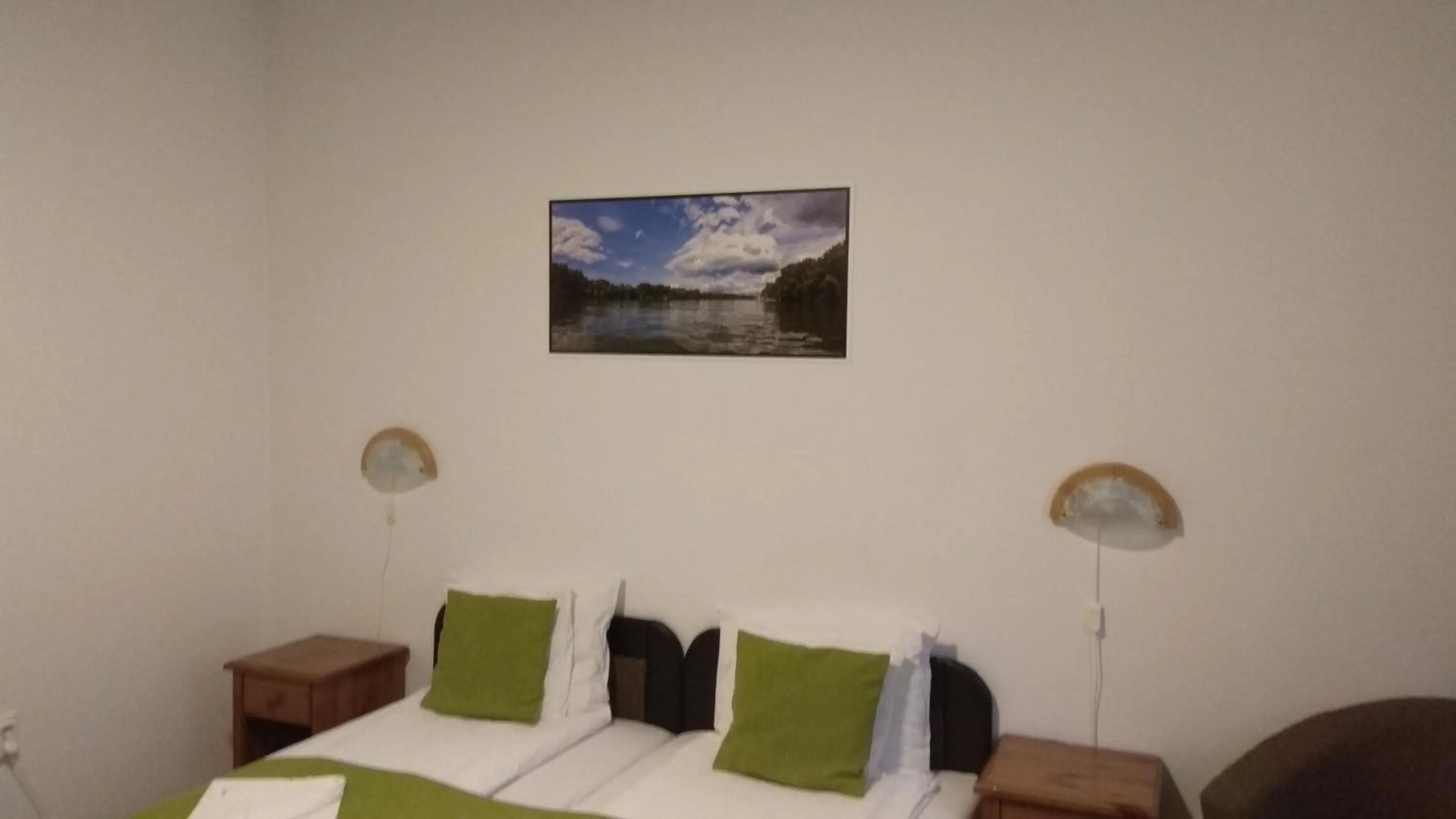 Photo of the whole room in Nádas Pihenőpark