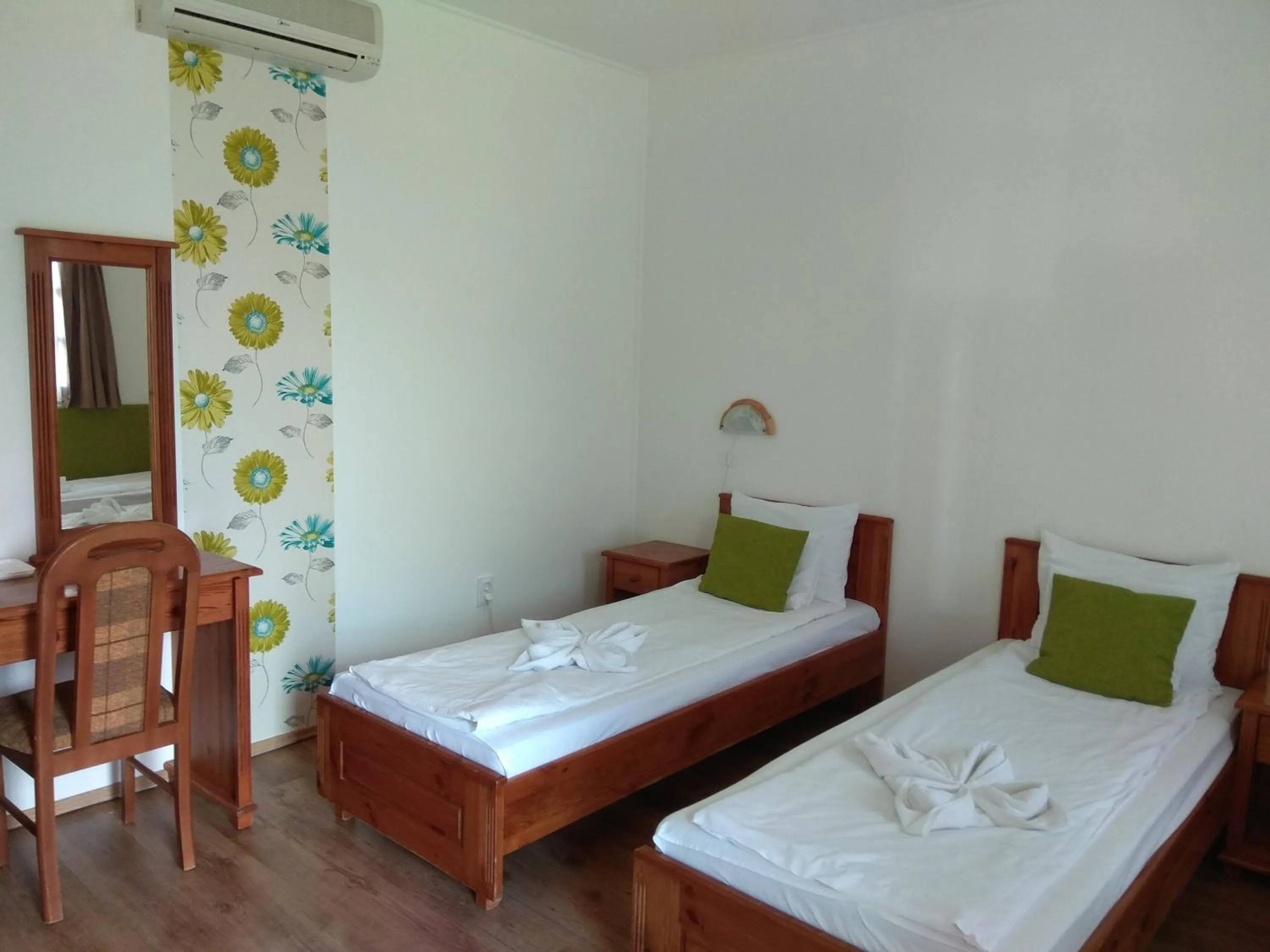 Photo of the whole room in Nádas Pihenőpark