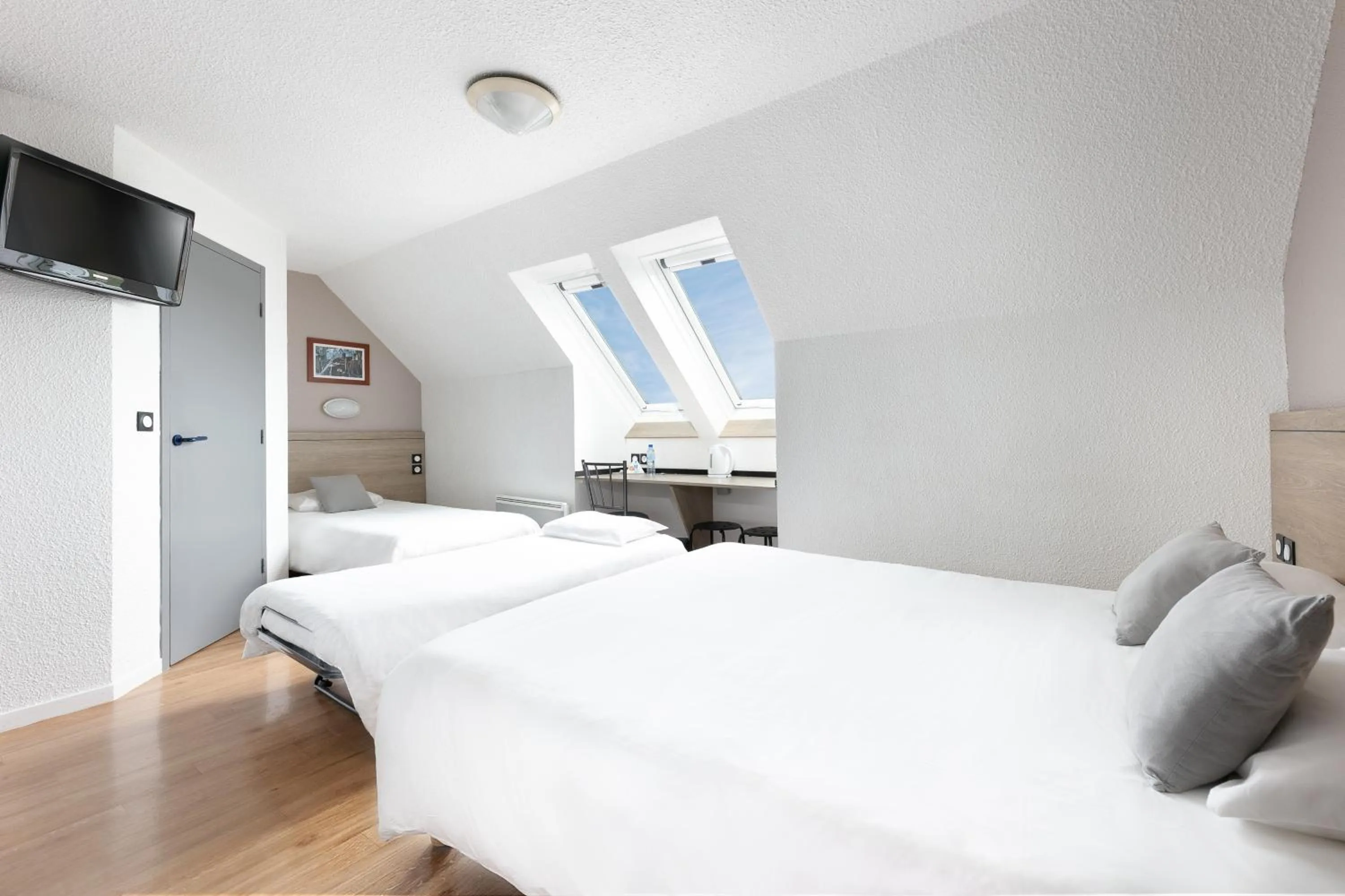 Bedroom, Bed in Brit Hotel Iroise Brest