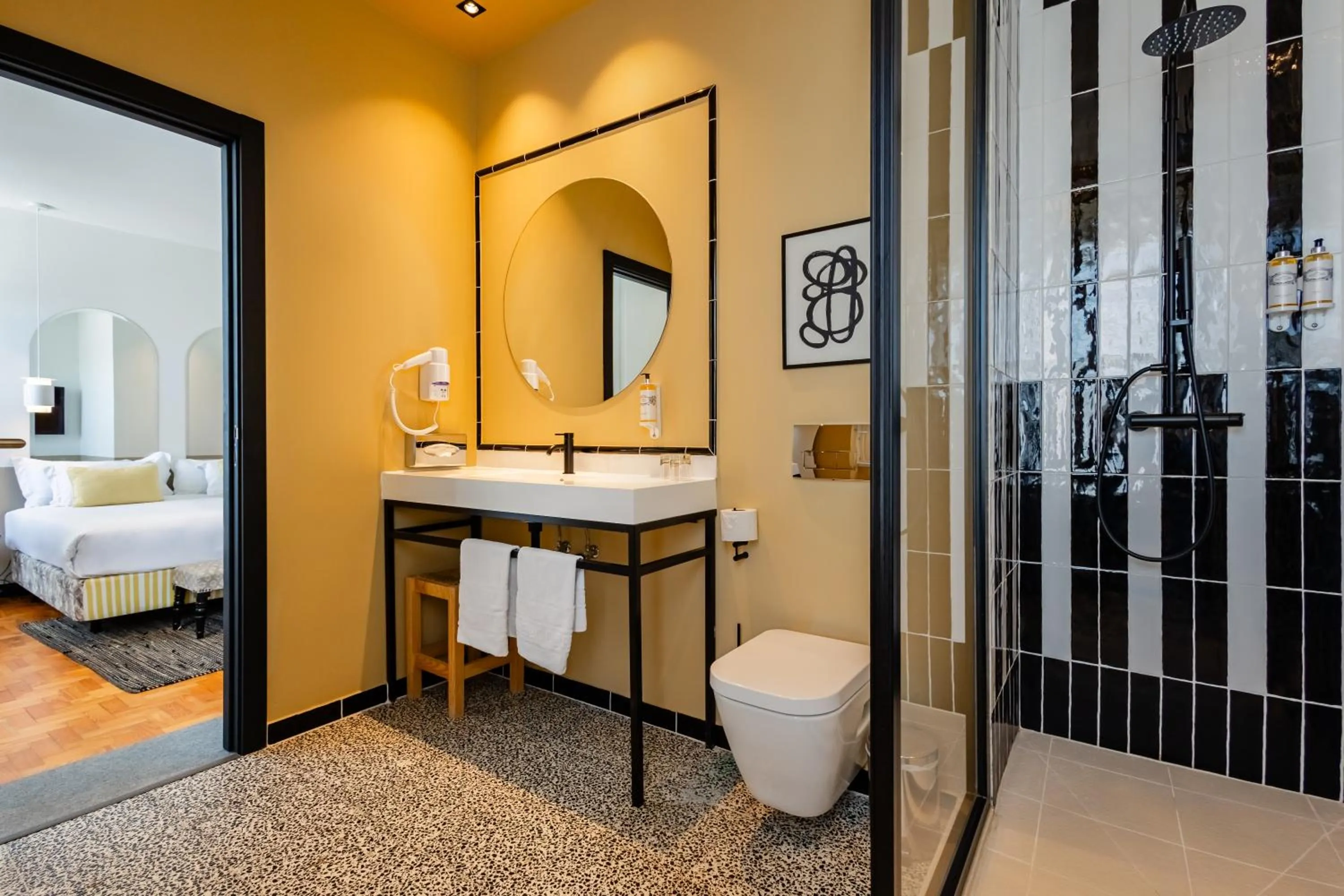 Bathroom, Bed in Pousada Vila Real Santo Antonio