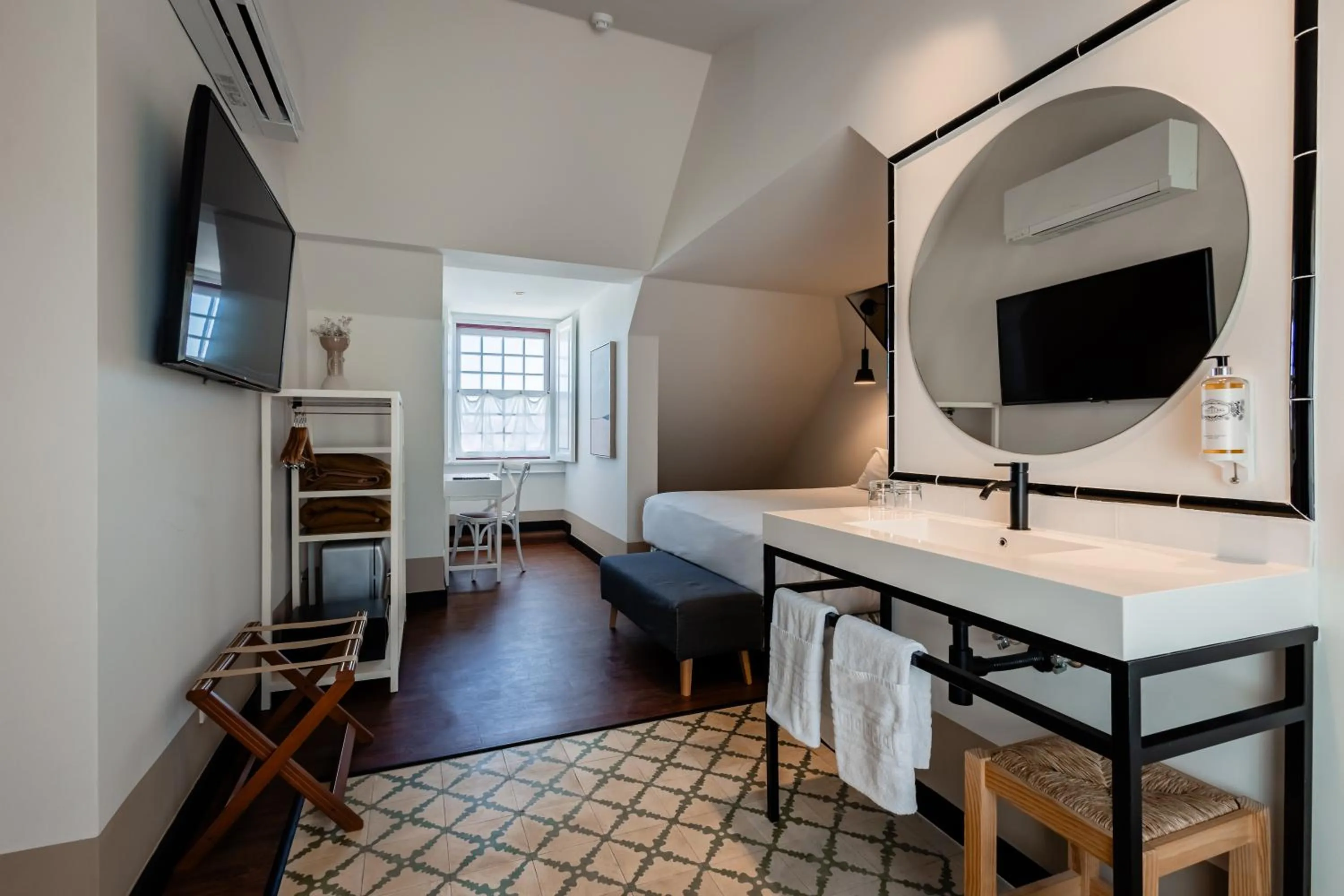 Photo of the whole room, Bed in Pousada Vila Real Santo Antonio