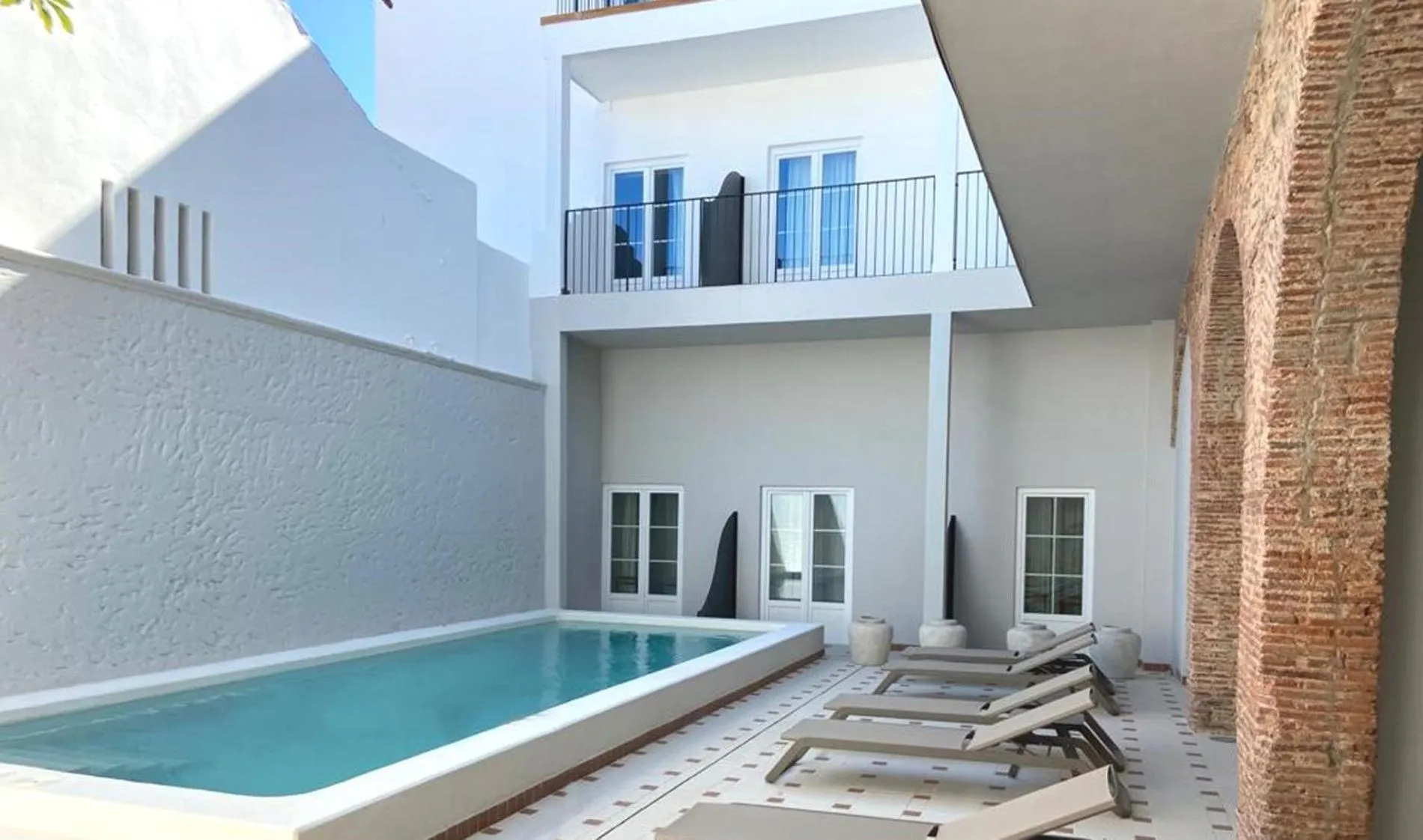 Swimming pool in Pousada Vila Real Santo Antonio