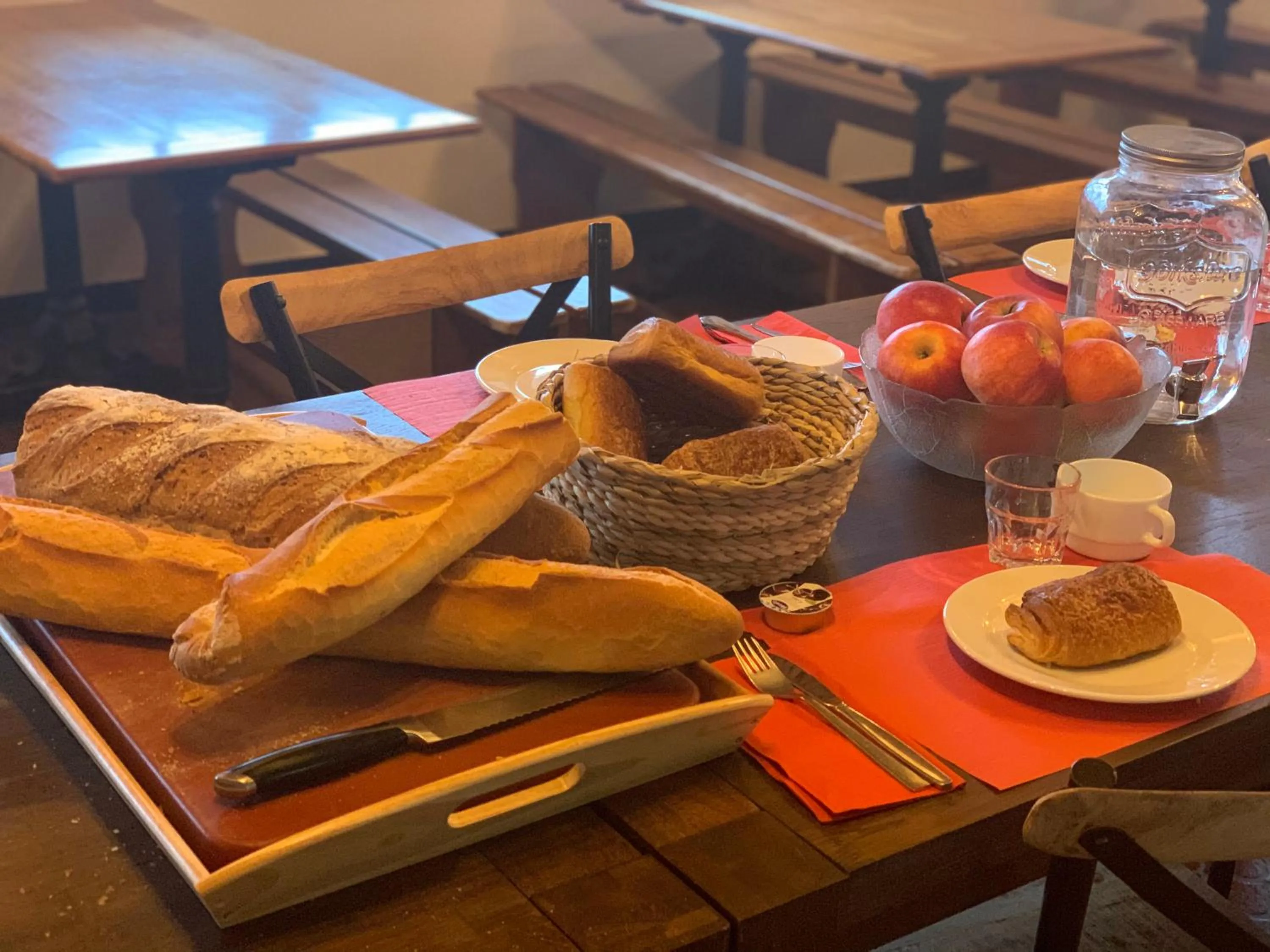 Breakfast in Freeride Hostel