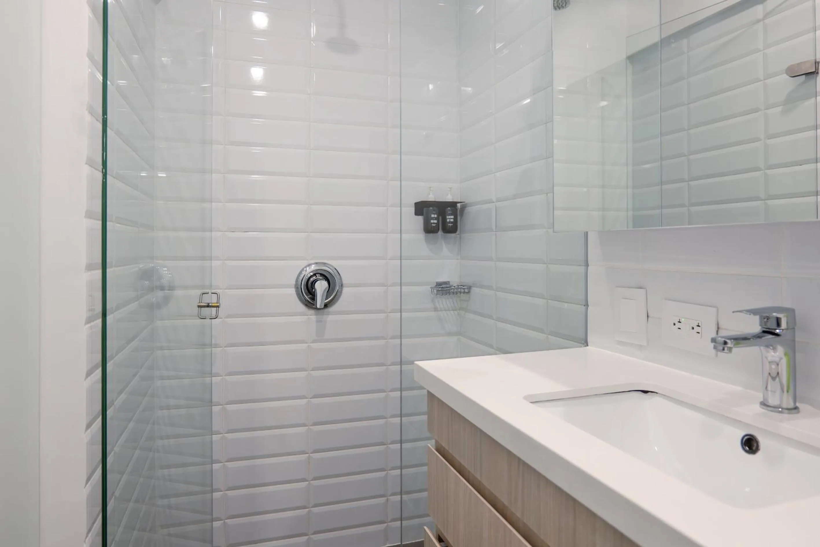 Shower in Spotty Bogotá Centro