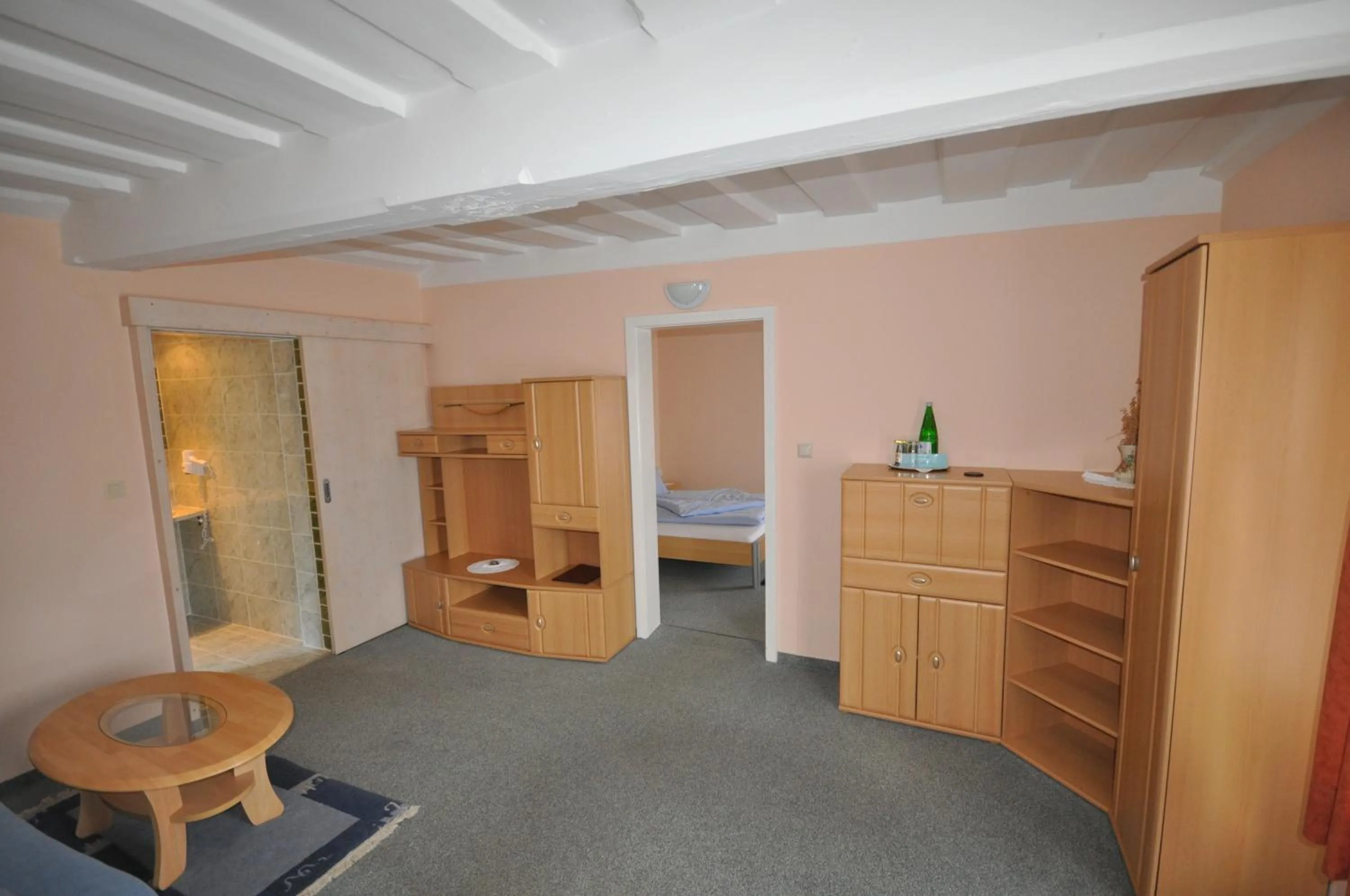 Photo of the whole room, Bed in Gasthof Zum Kramer