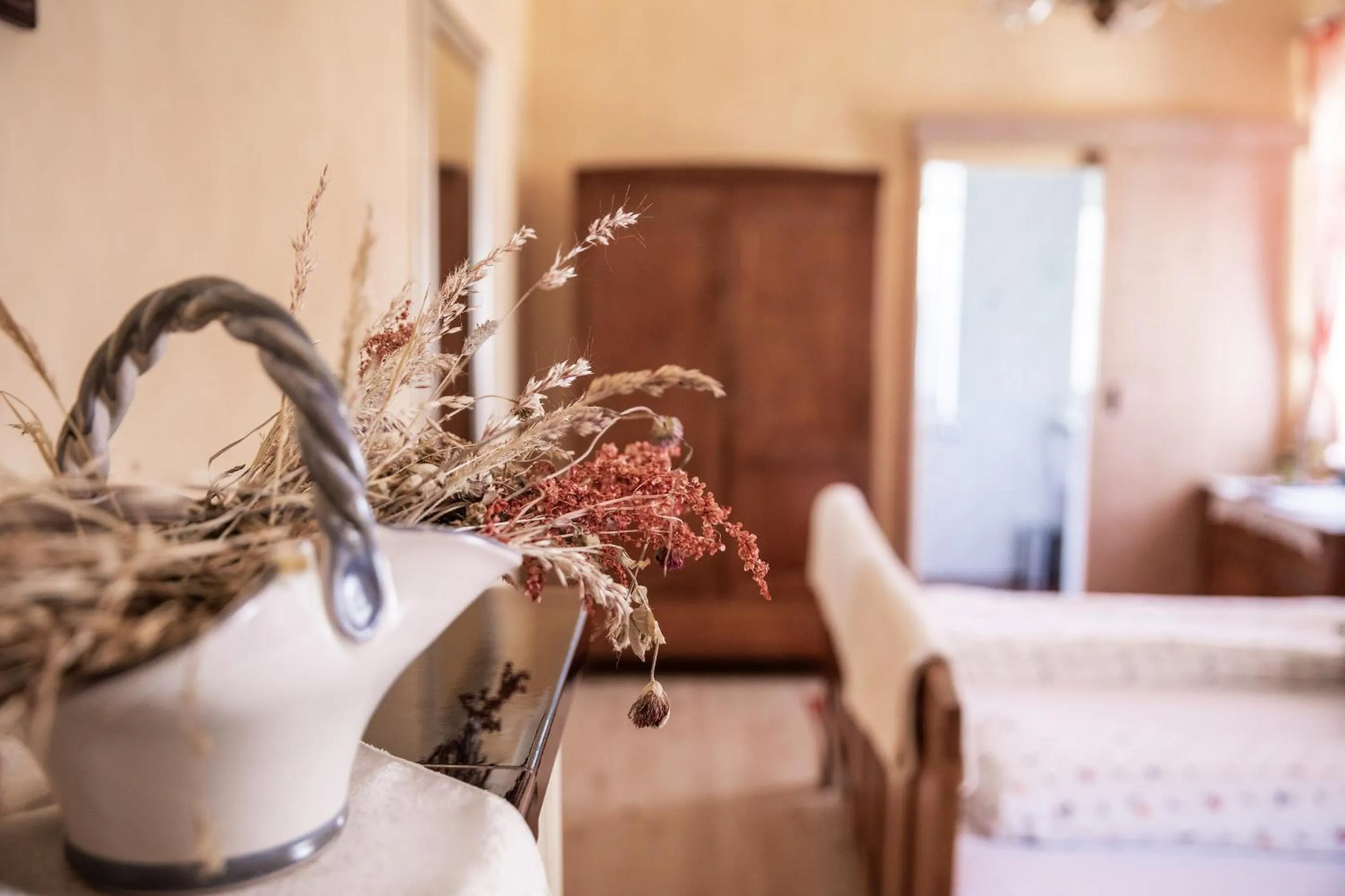 Photo of the whole room, Bed in Gasthof Zum Kramer