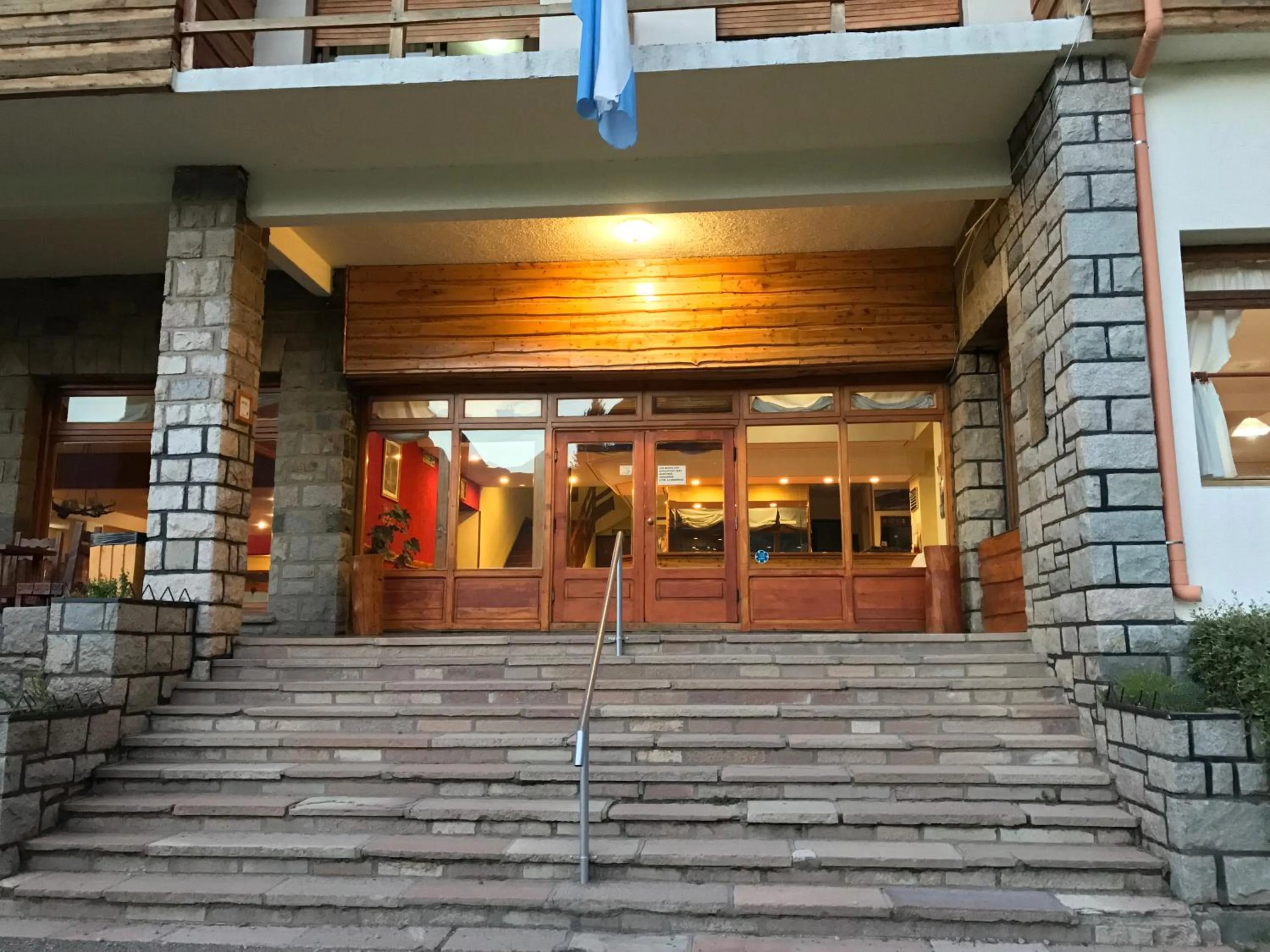 Facade/entrance in Hotel Alun Nehuen