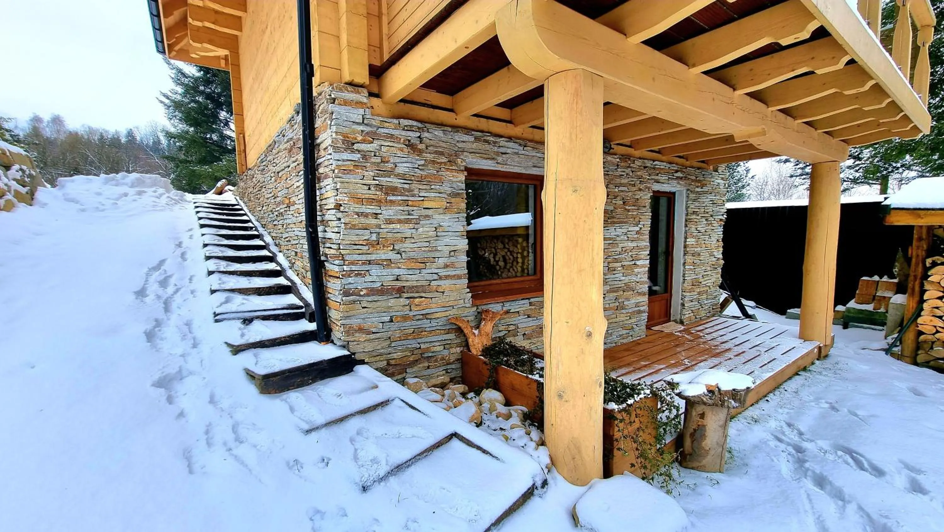 Facade/entrance in Rezydencja Barrettski