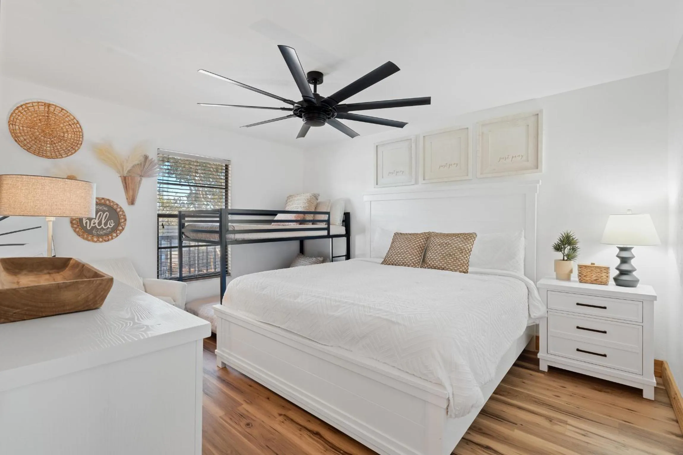 Bedroom, Bed in Park Shore Resort by Mike Z Rentals