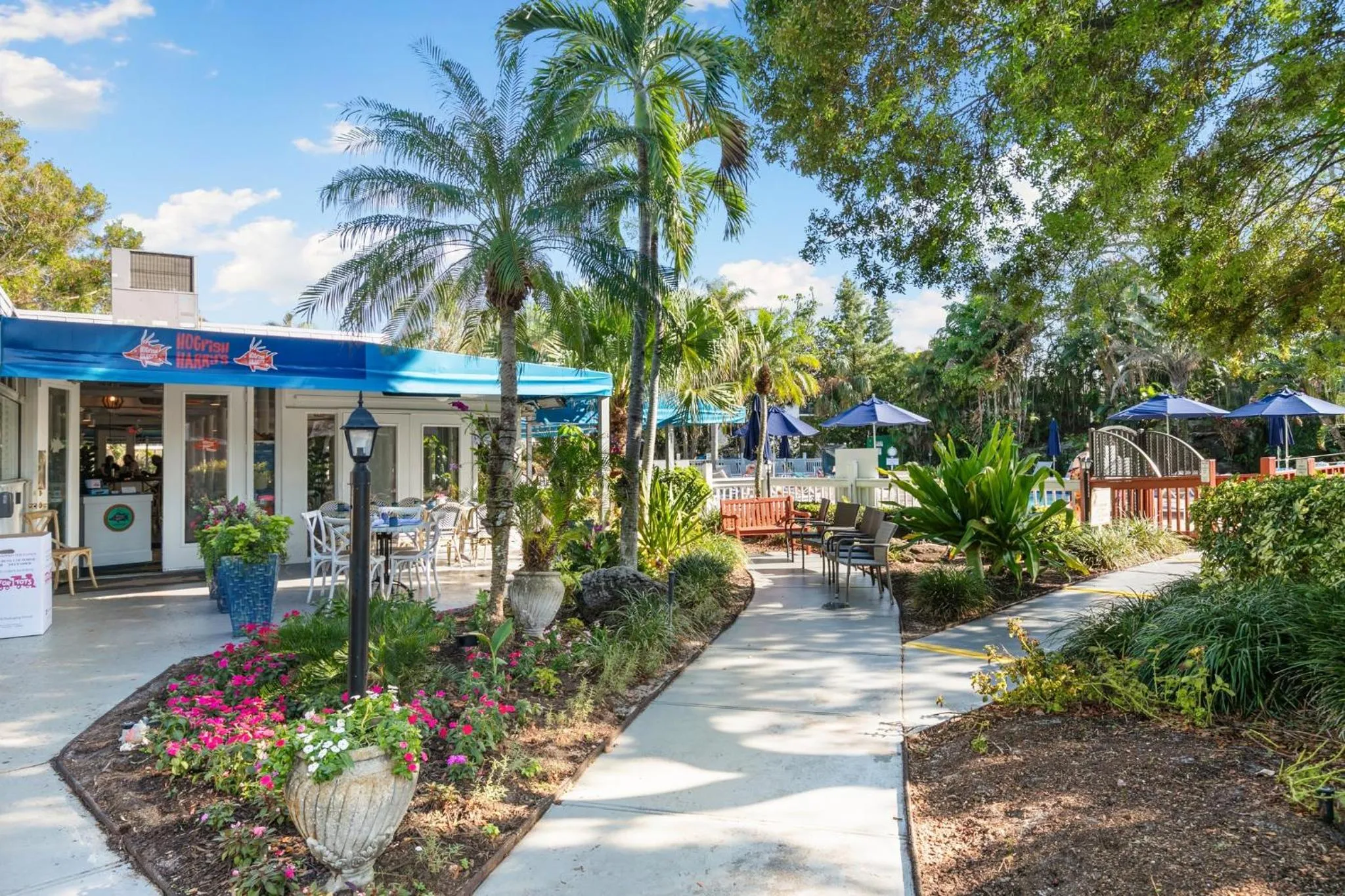 Restaurant/places to eat in Park Shore Resort by Mike Z Rentals