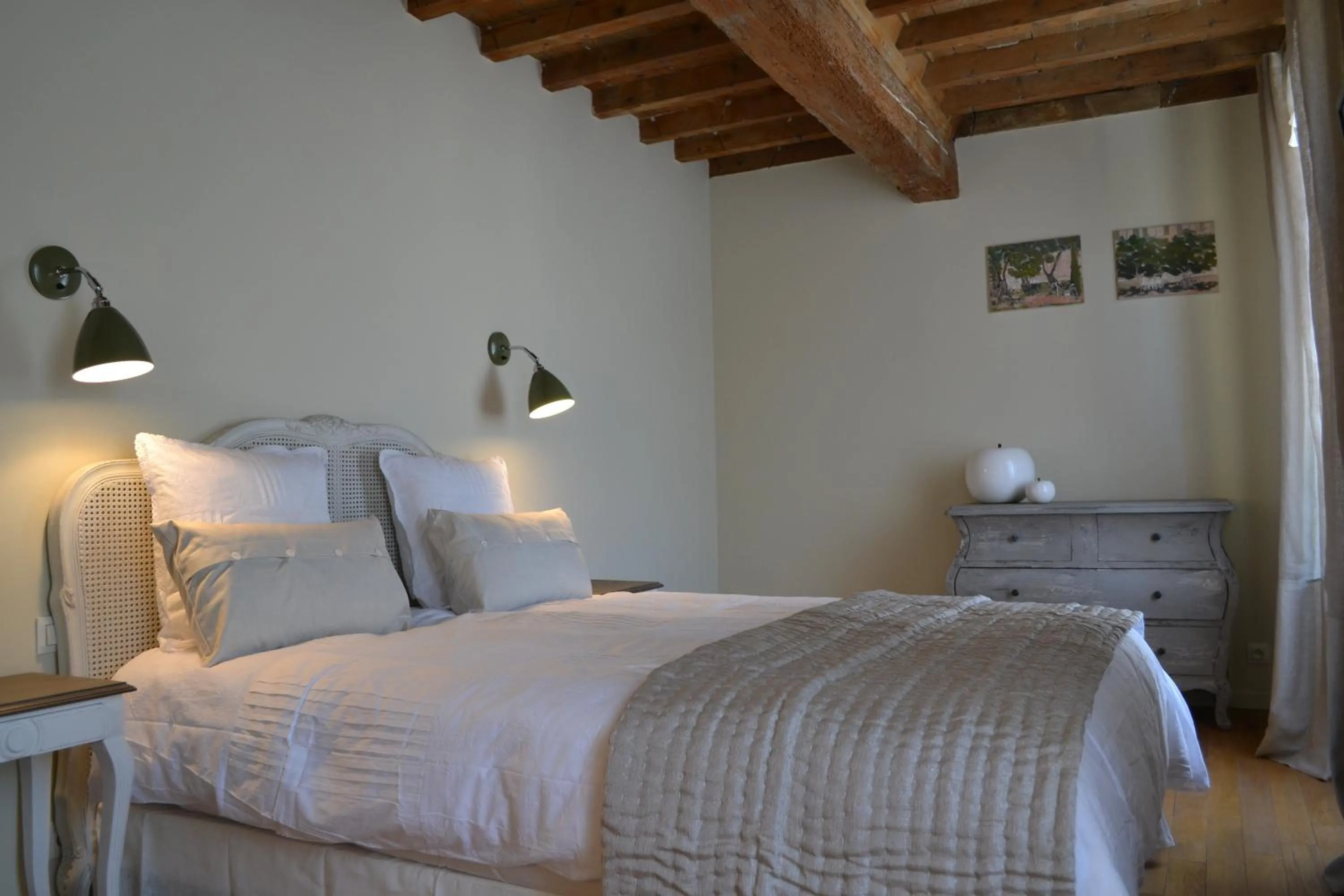 Photo of the whole room, Bed in Mas À l'Improviste