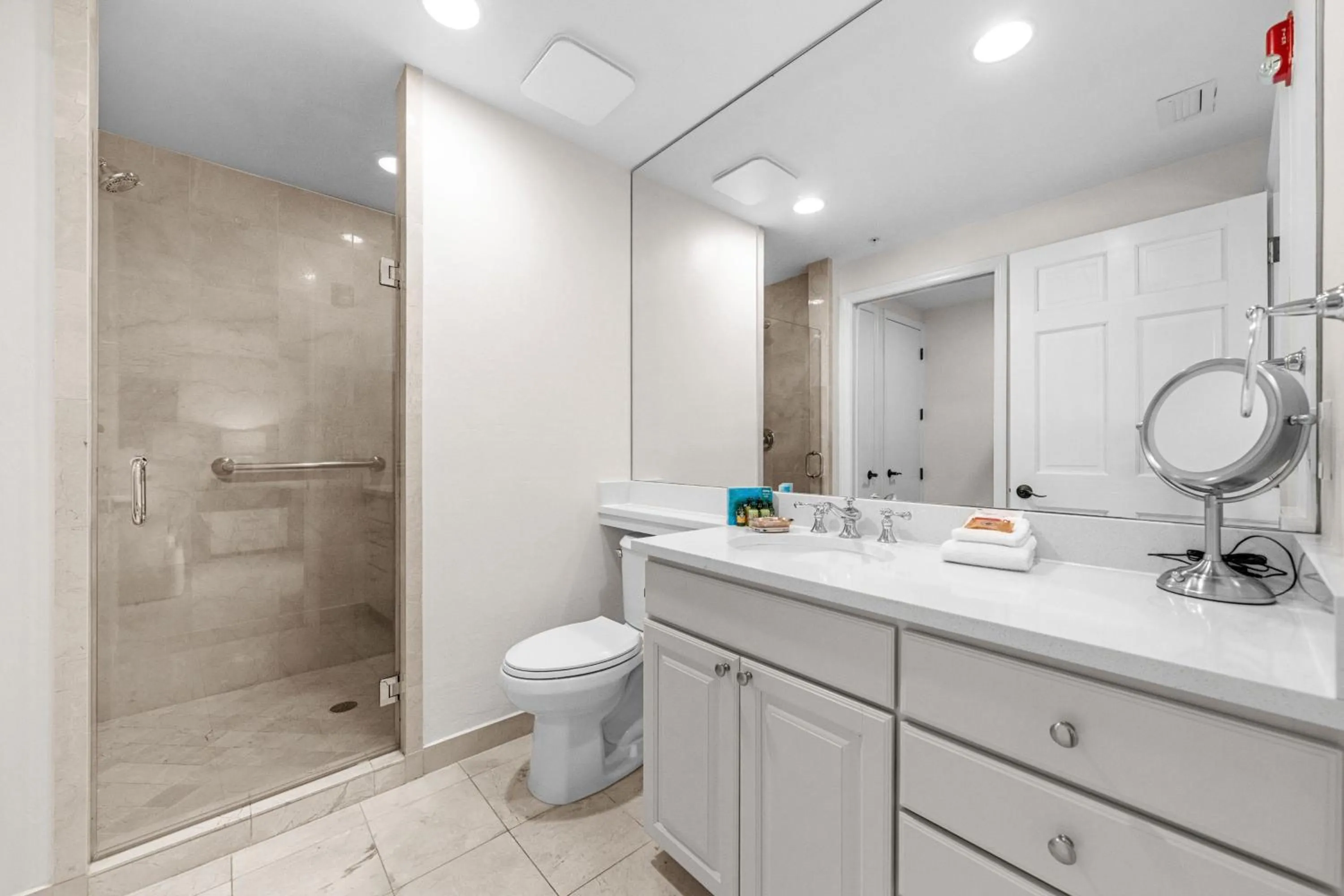 Shower in Bellasera Resort