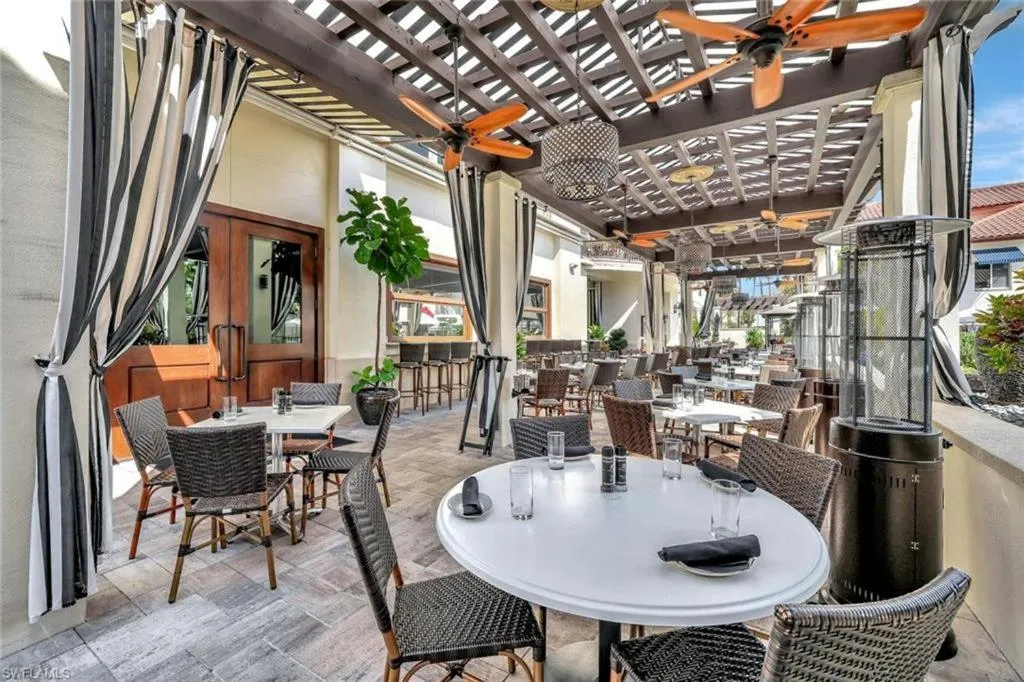 Restaurant/places to eat in Bellasera Resort