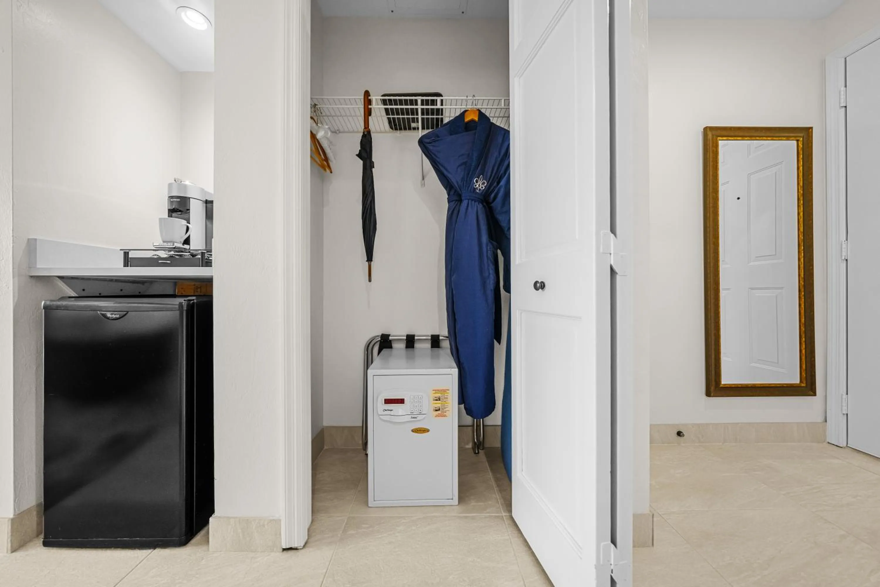 wardrobe in Bellasera Resort