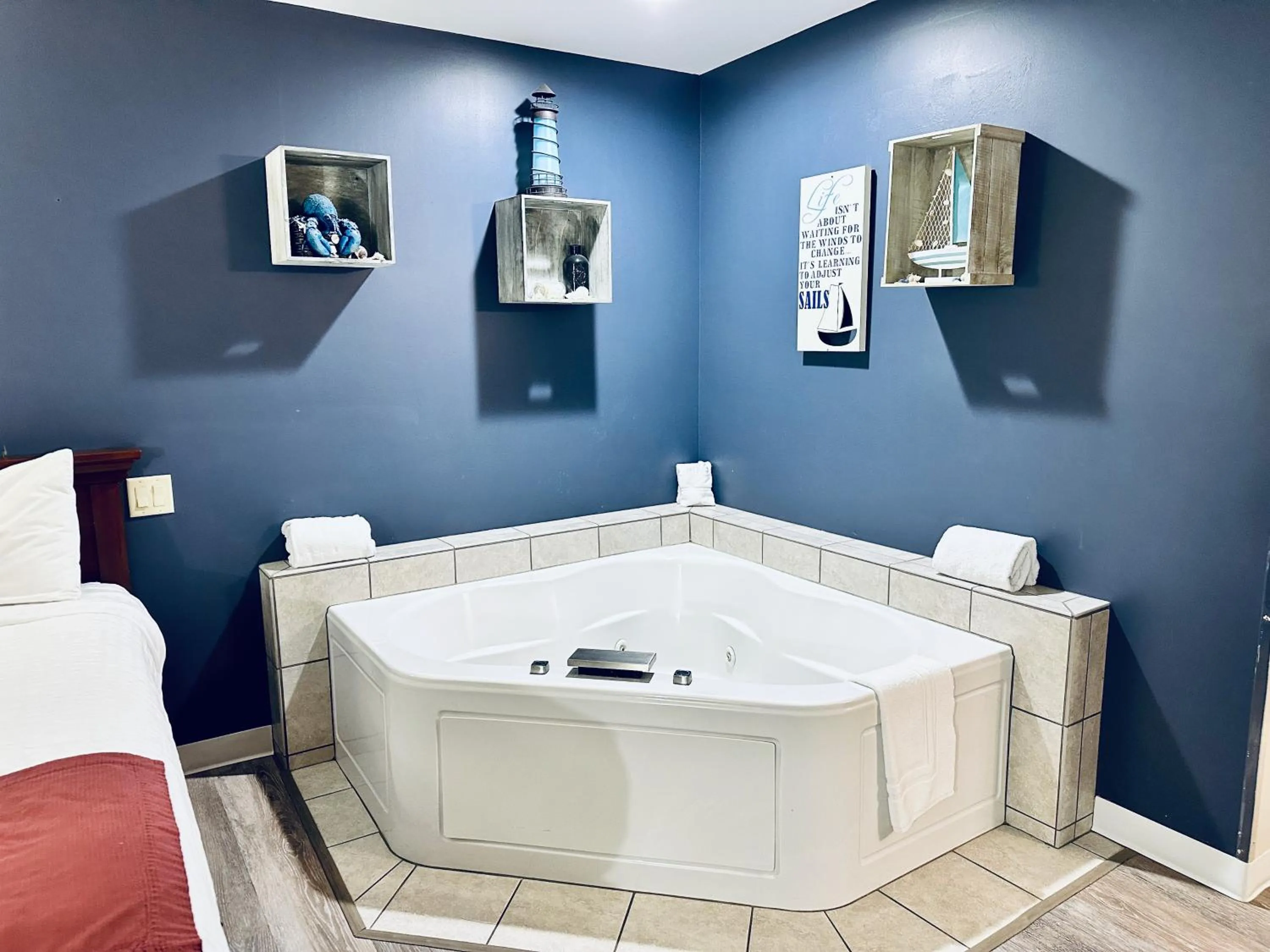 Bath in Ivey's Motor Lodge