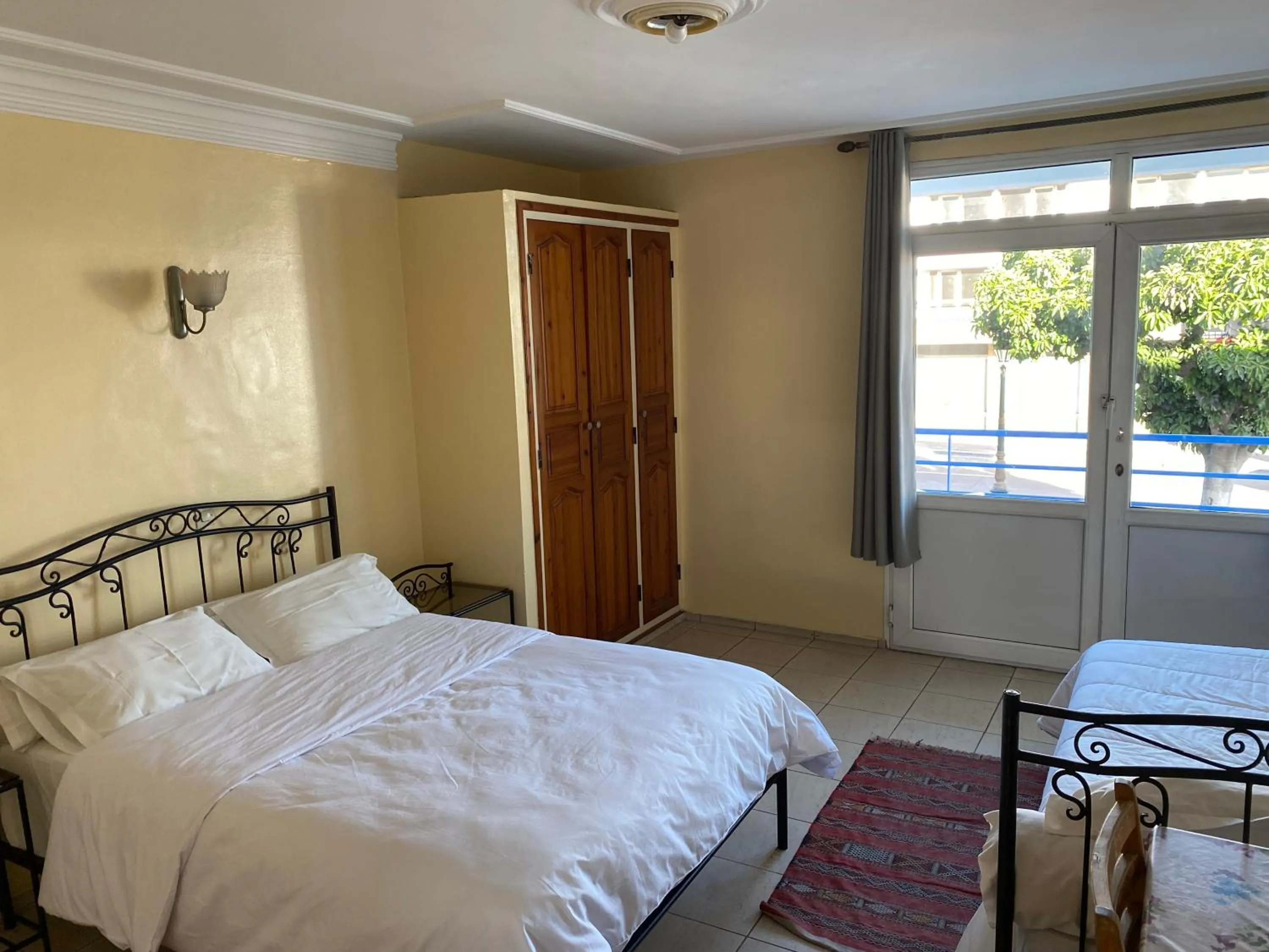 Balcony/Terrace, Bed in Hôtel Petite Suède