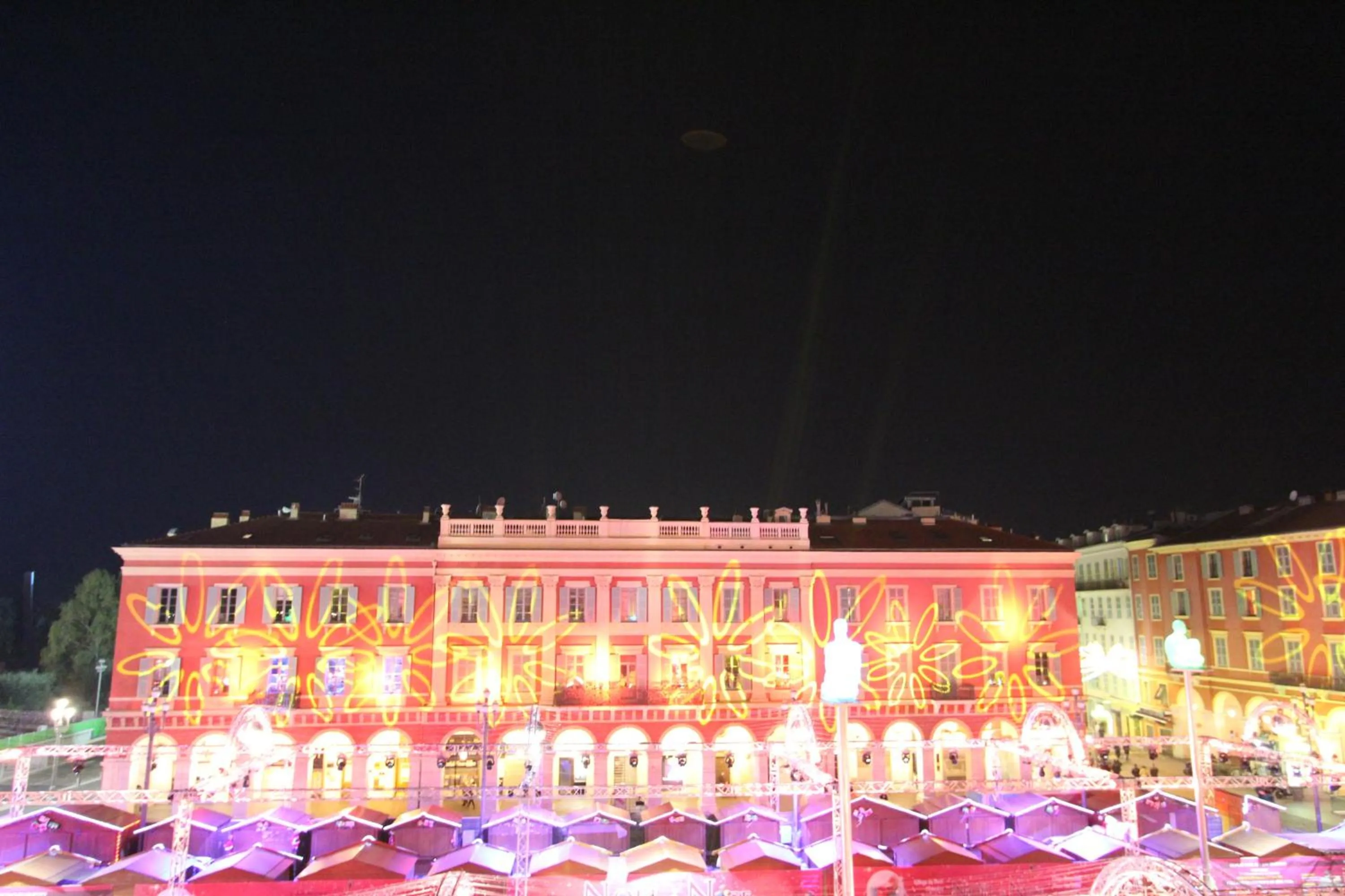 Facade/entrance in Nice Massena