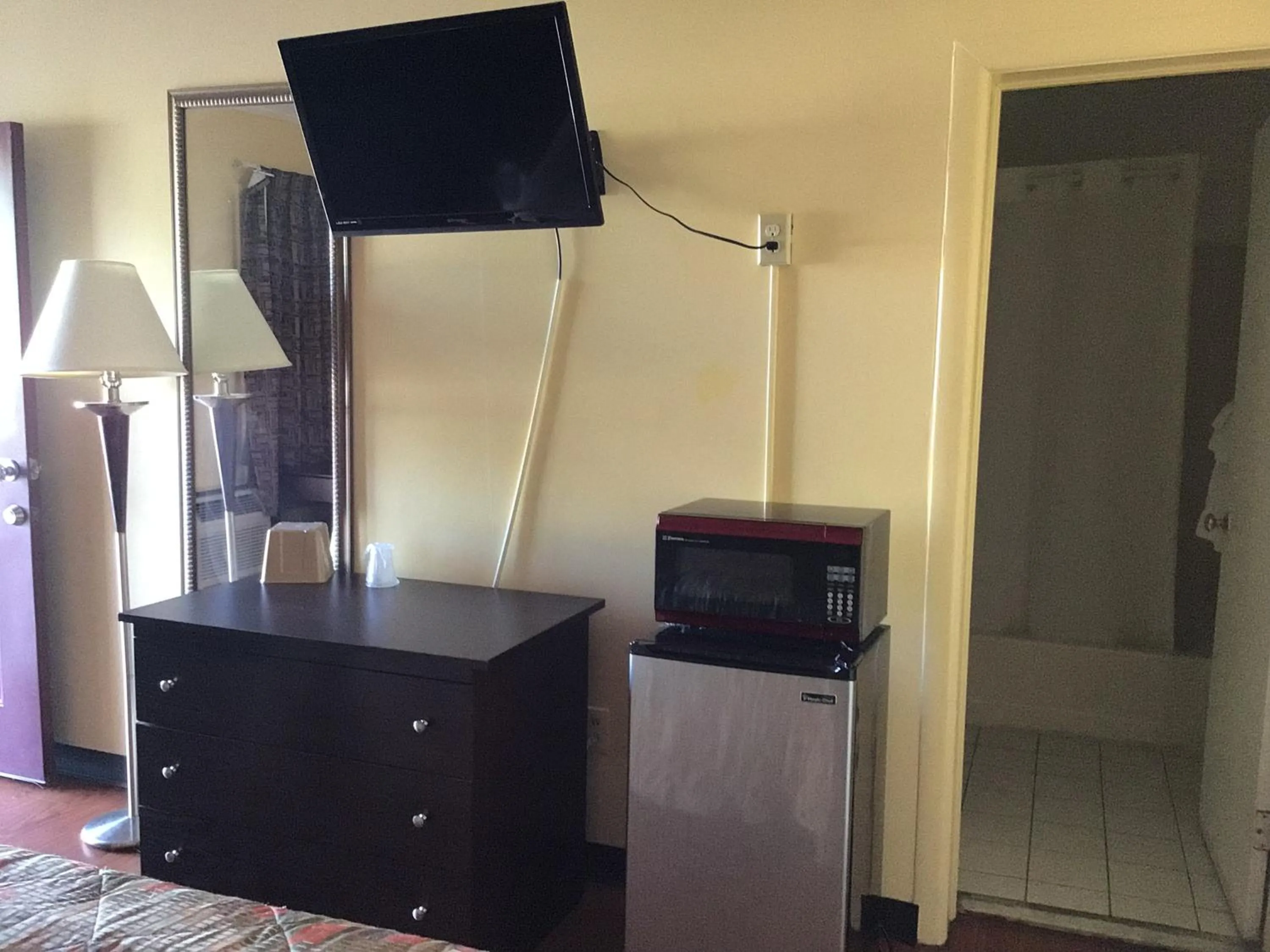 Skyland Inn - Bristol