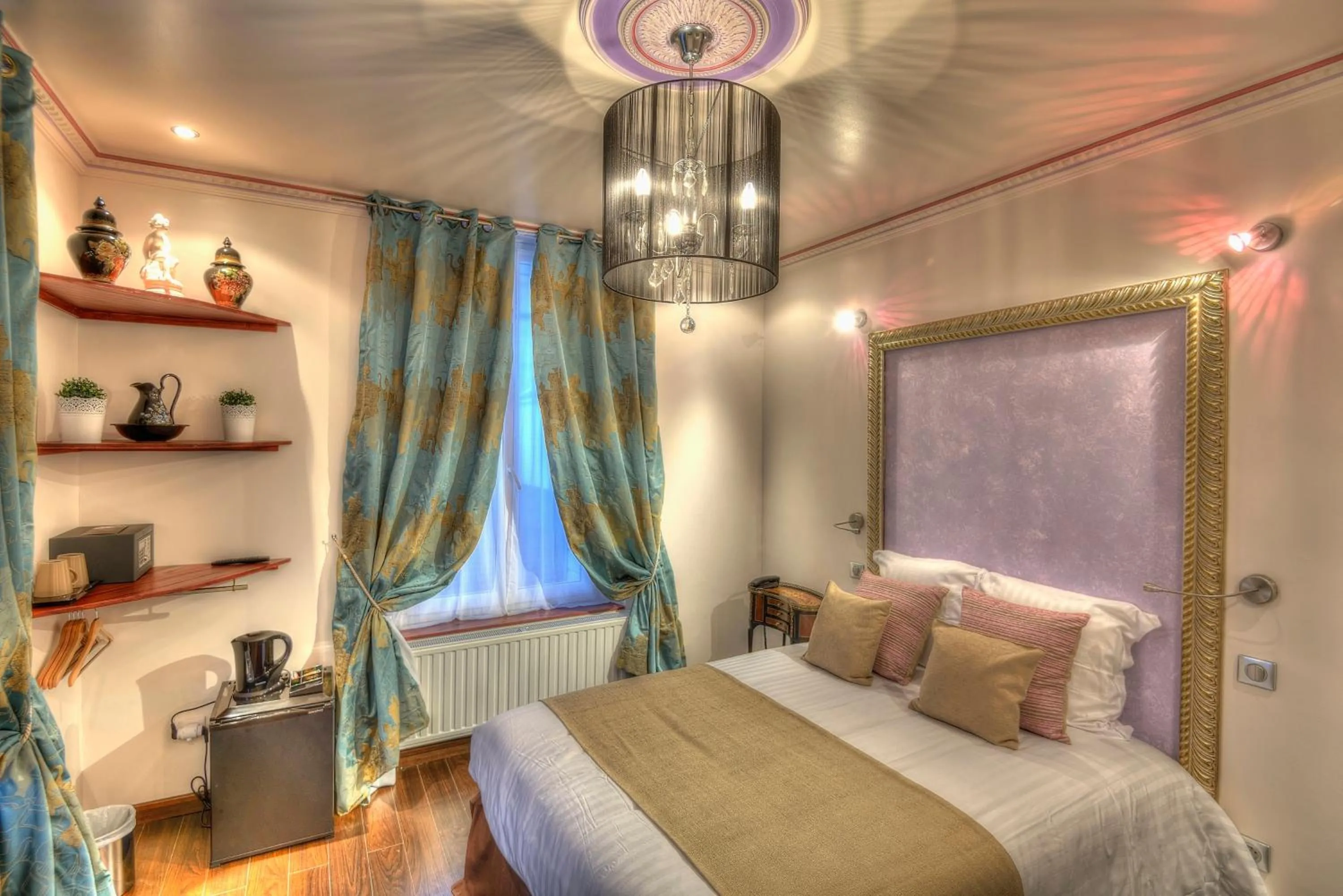 Decorative detail in Ault - Villa Aultia Hotel - baie de somme