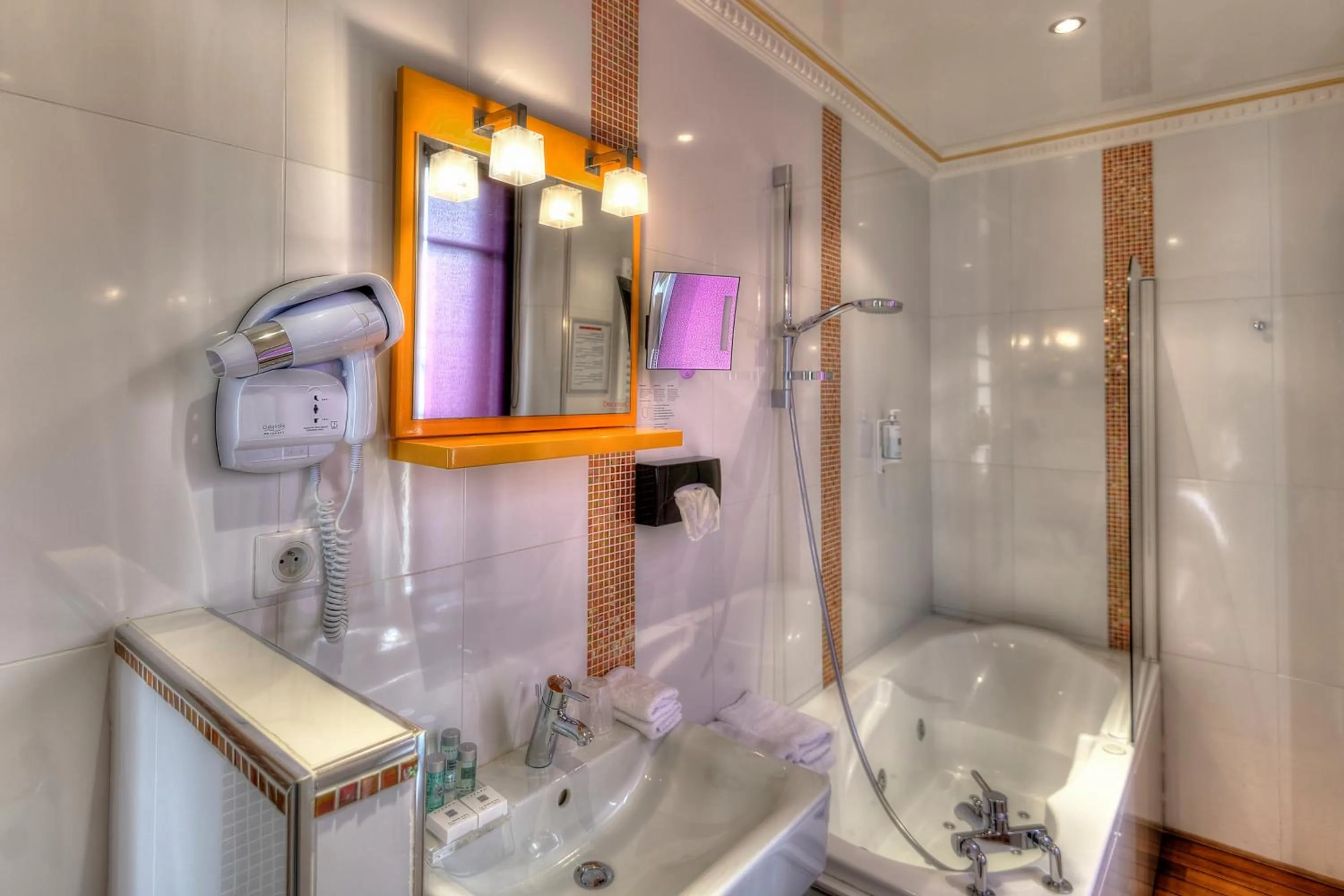 Bathroom in Ault - Villa Aultia Hotel - baie de somme