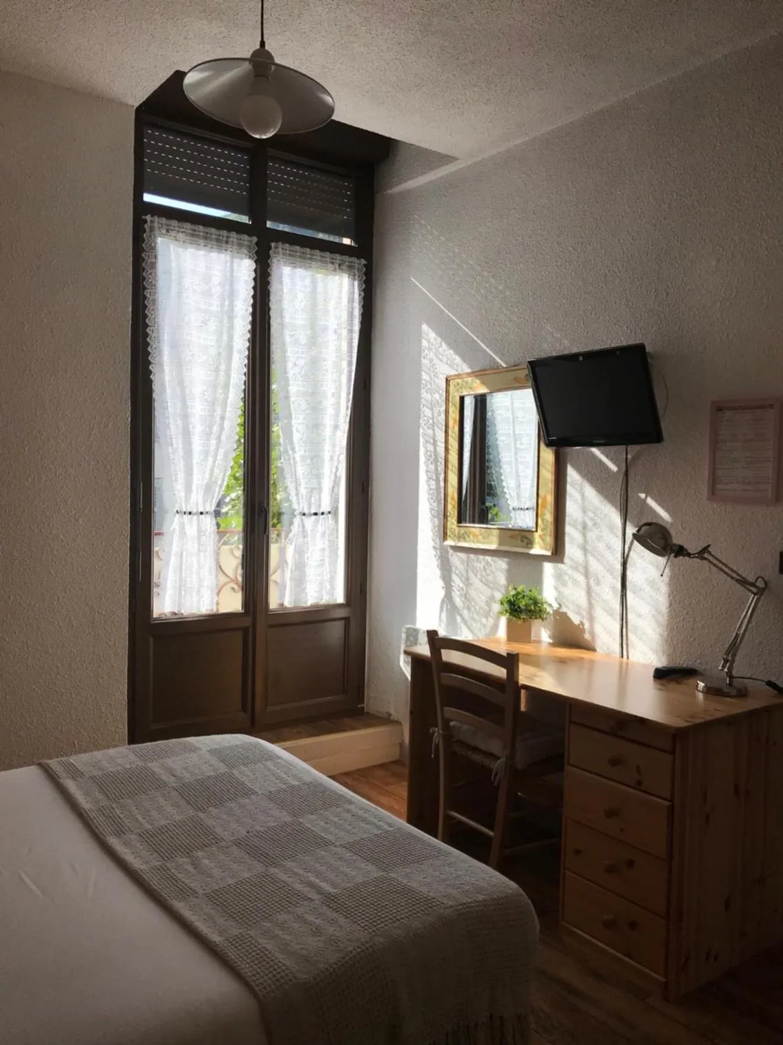 Balcony/Terrace, Bed in Terminus Hôtel des 3 Vallées