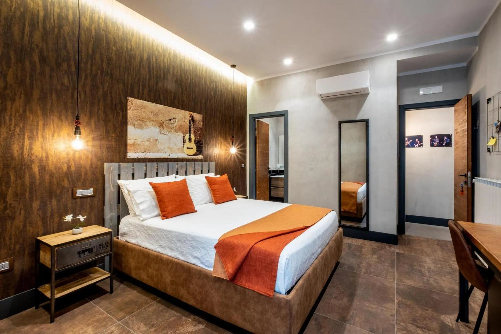 Bed in casajammone naples b&b