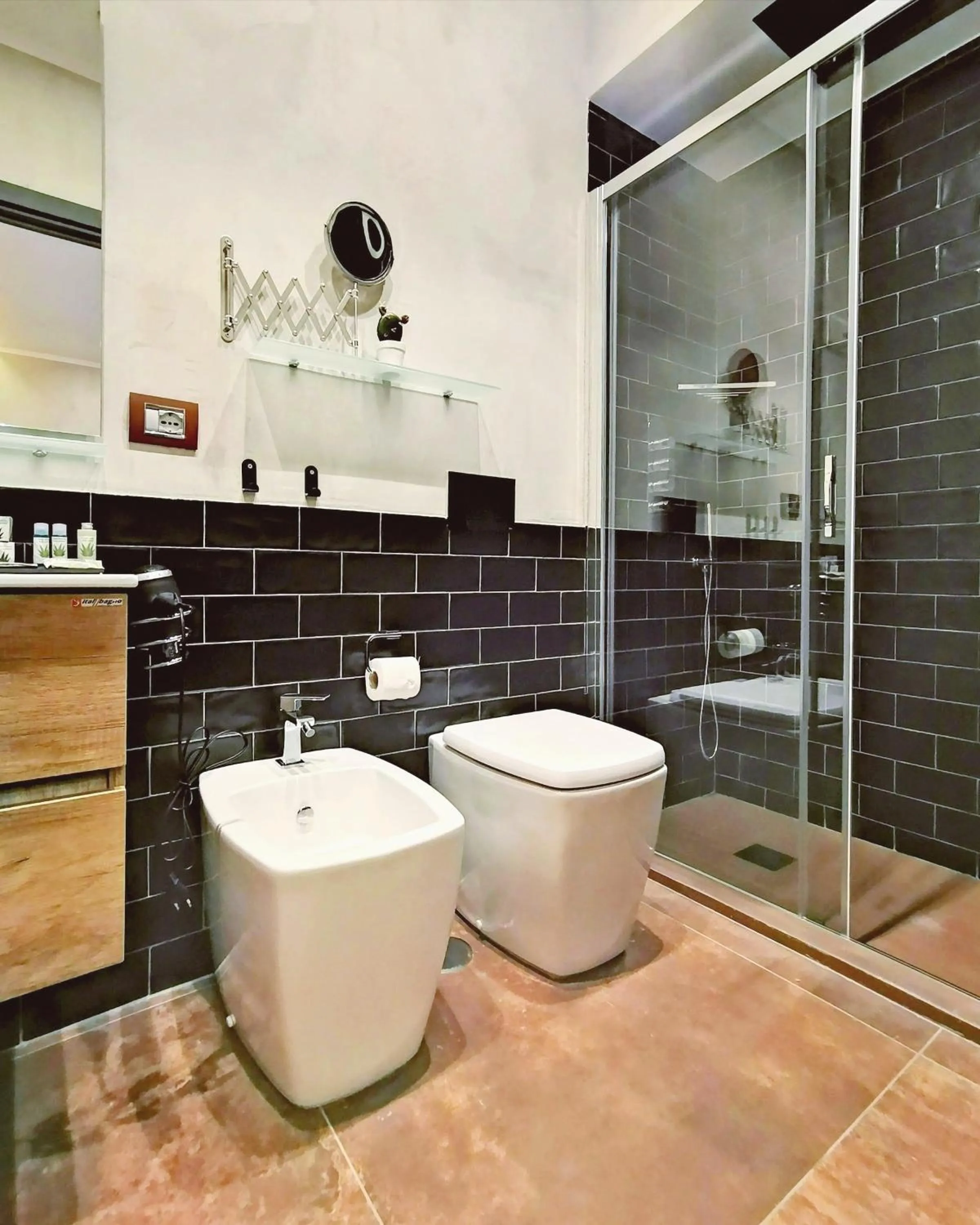 Bathroom in casajammone naples b&b