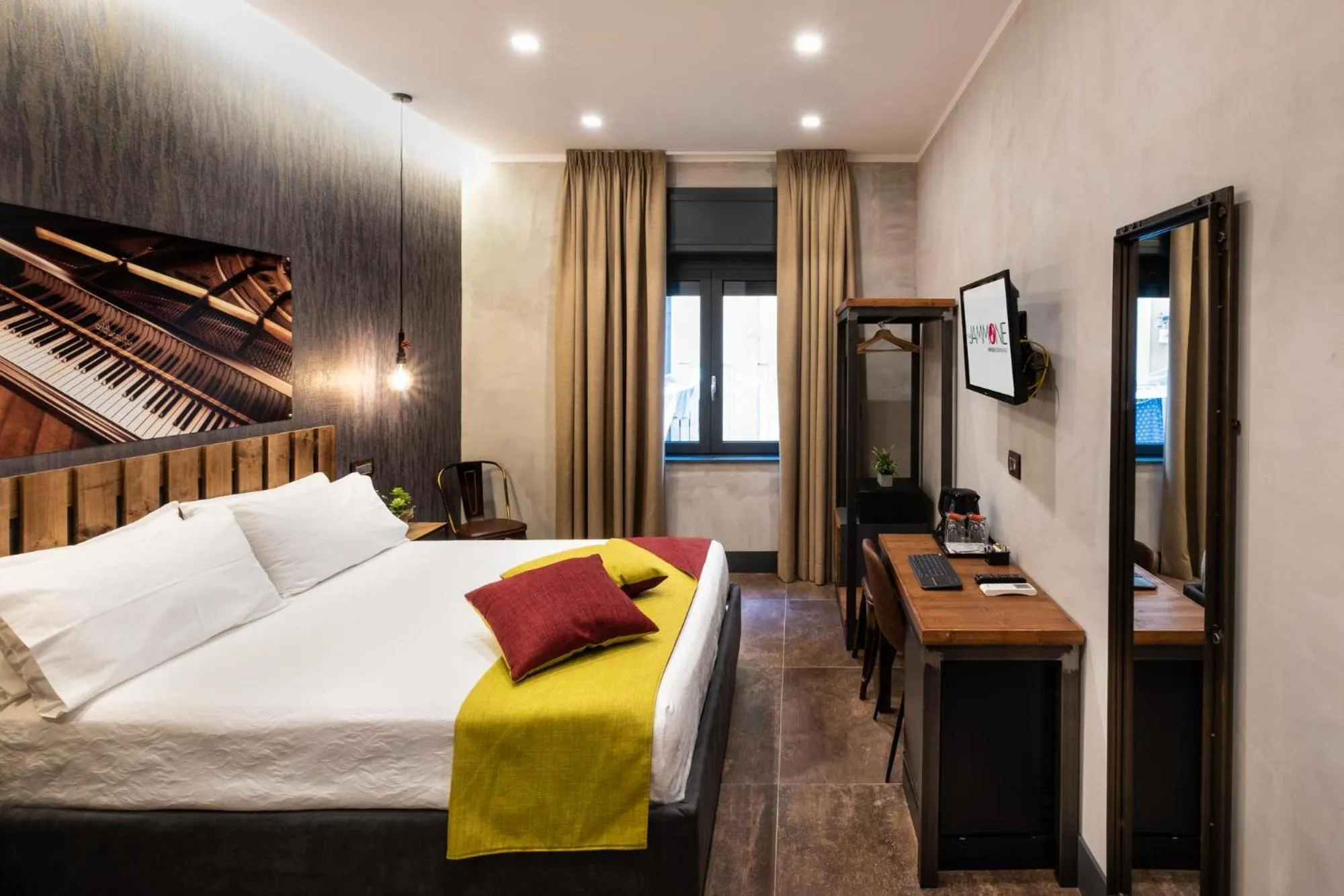 Photo of the whole room, Bed in casajammone naples b&b