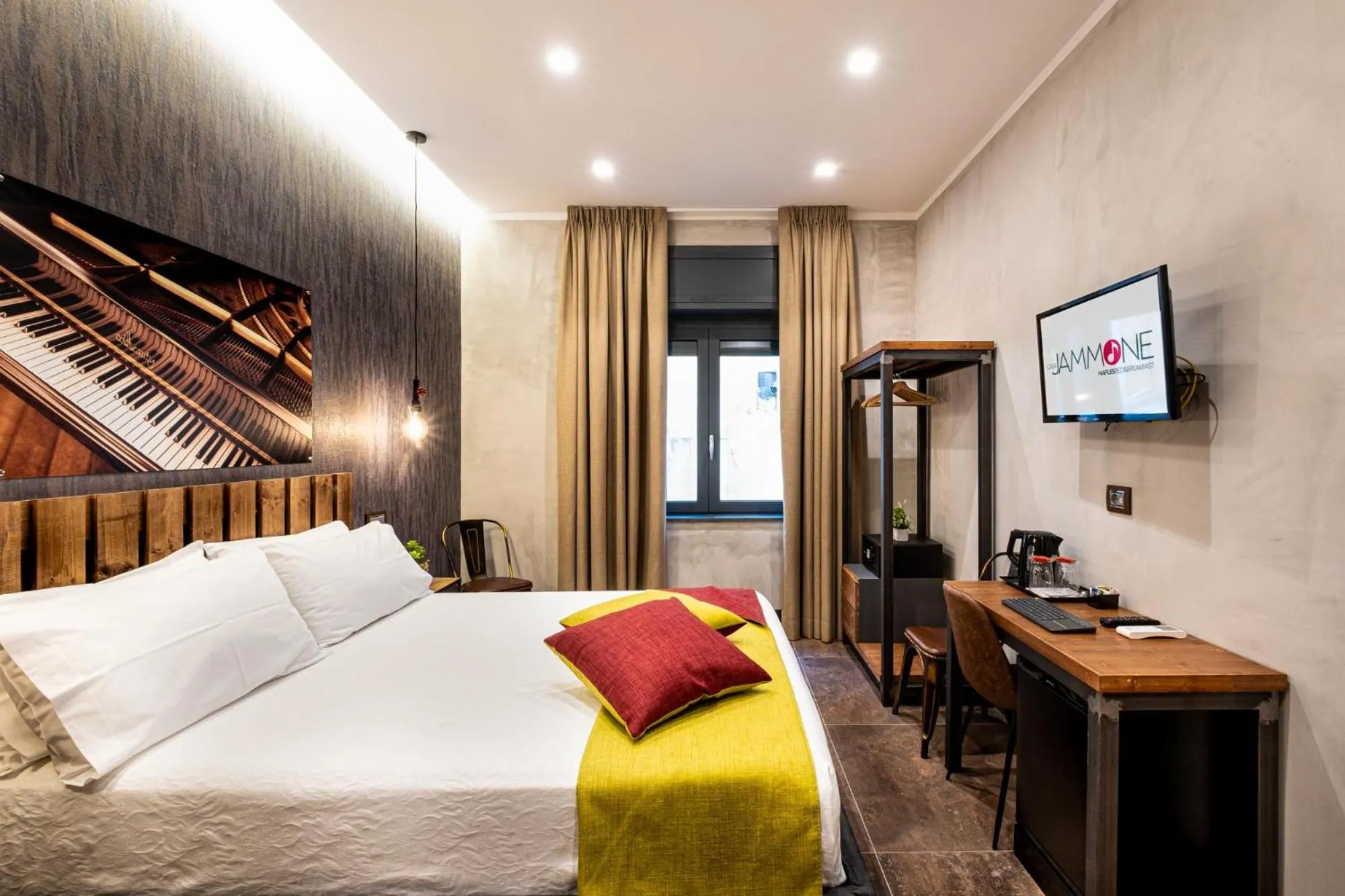 hair dresser, Bed in casajammone naples b&b