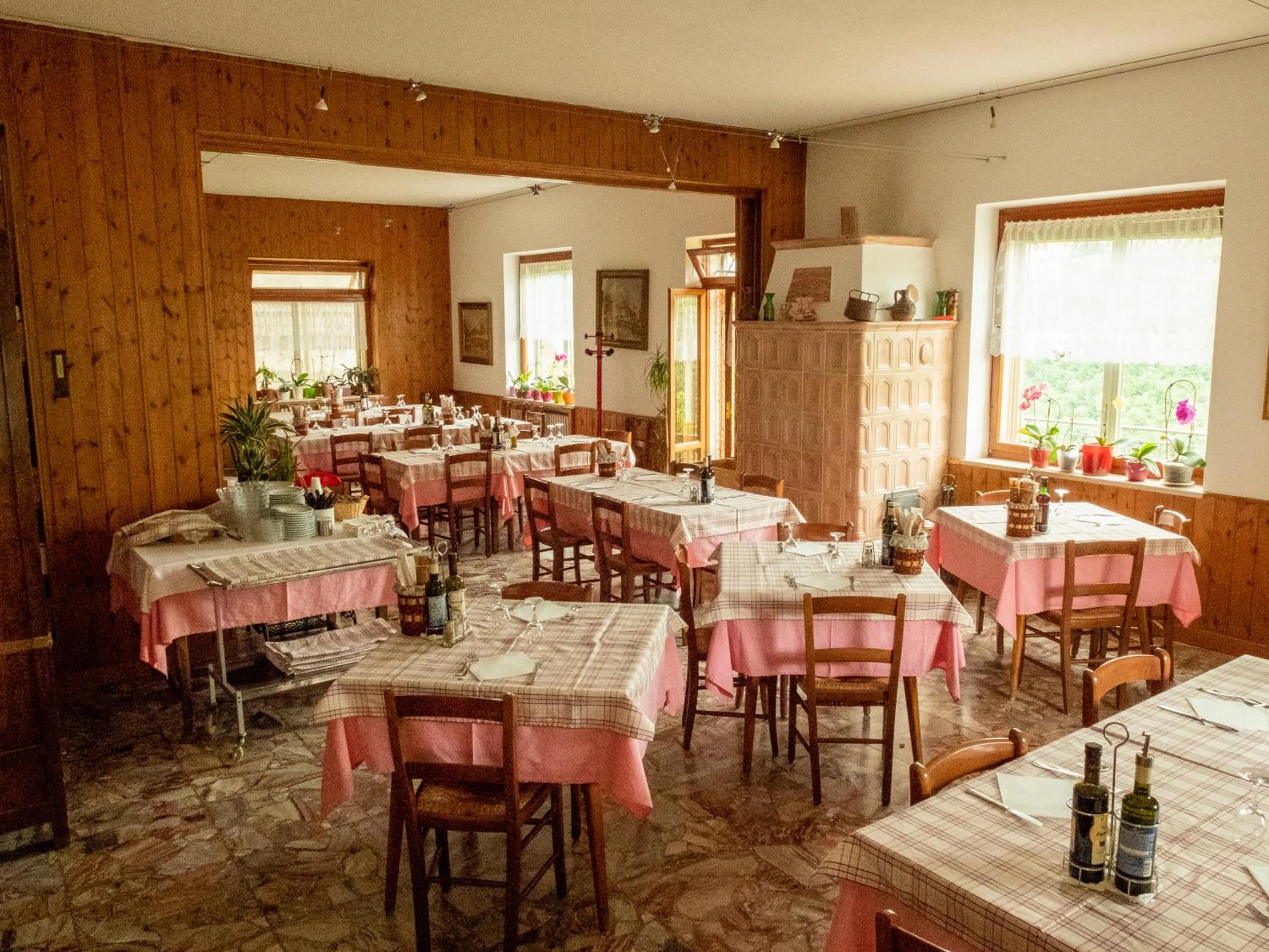 Restaurant/places to eat in Hotel Ristorante Centrale