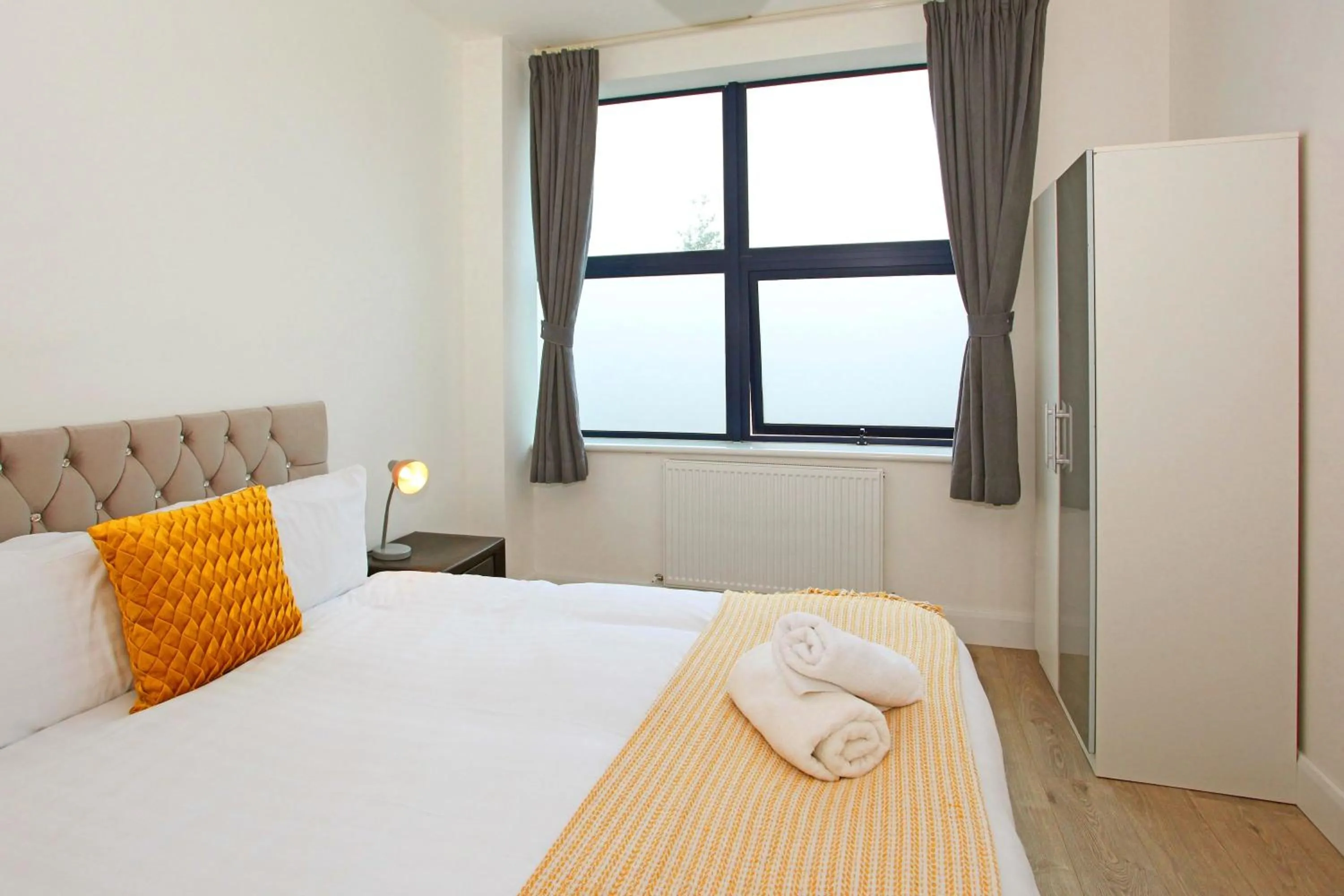 Bed in Sapphire House Apartments