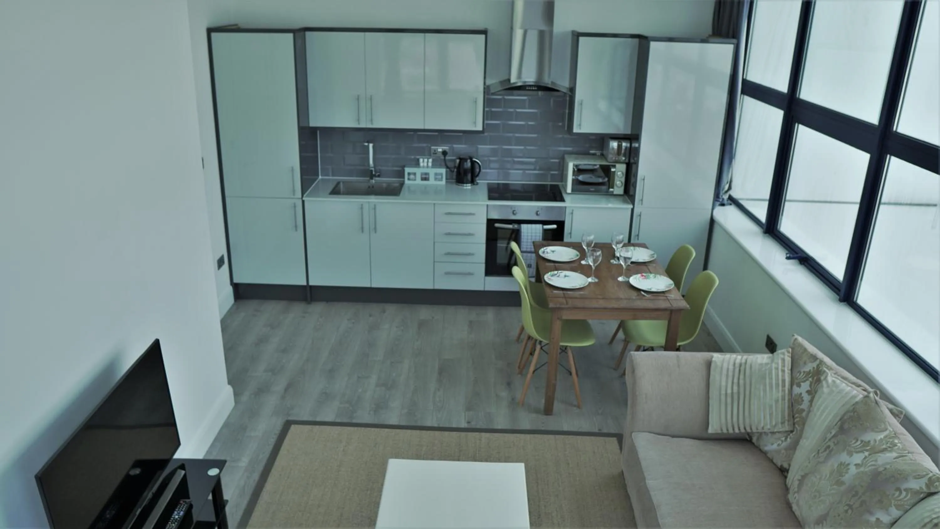 Kitchen or kitchenette in Sapphire House Apartments