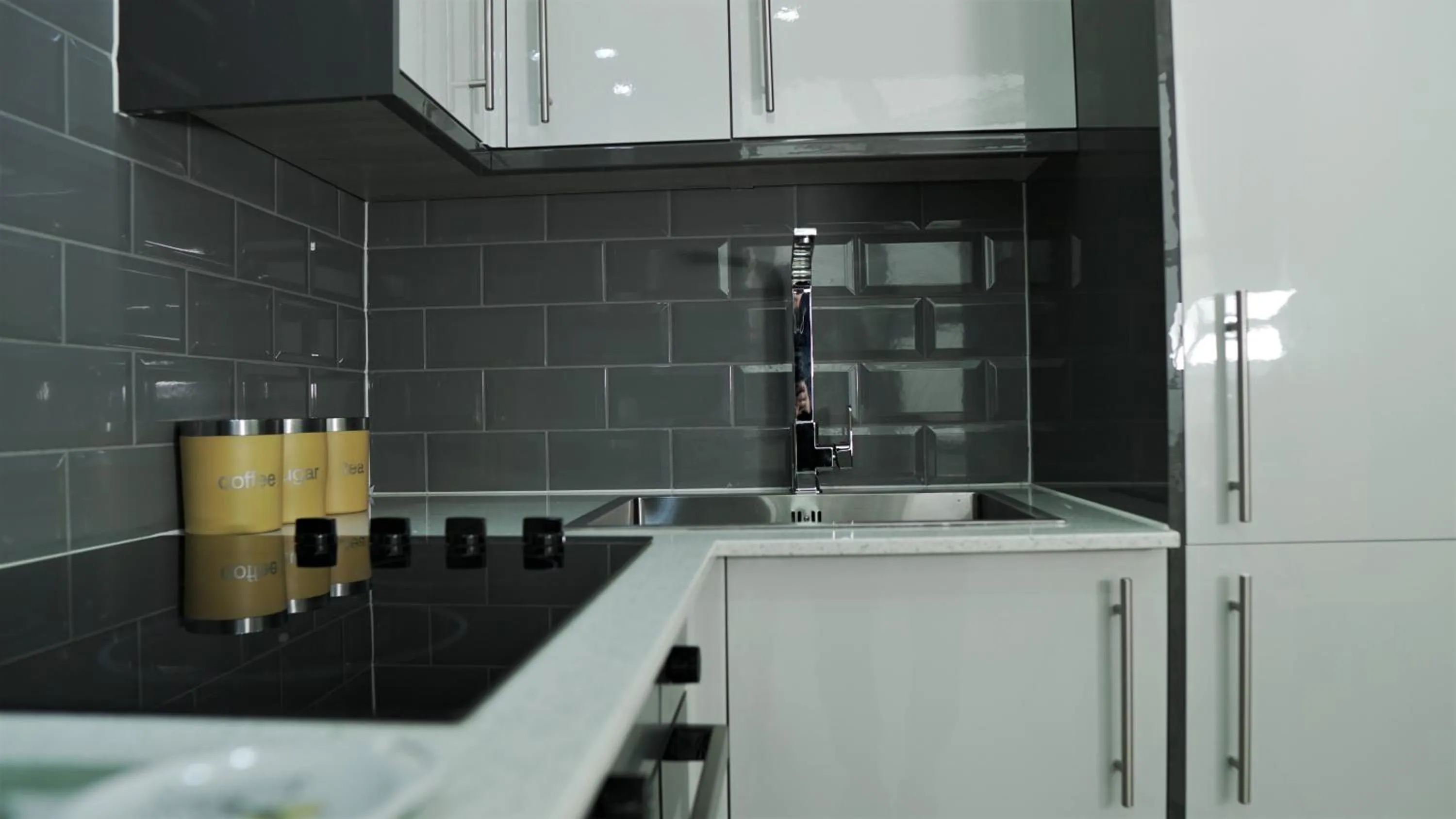 Kitchen or kitchenette in Sapphire House Apartments