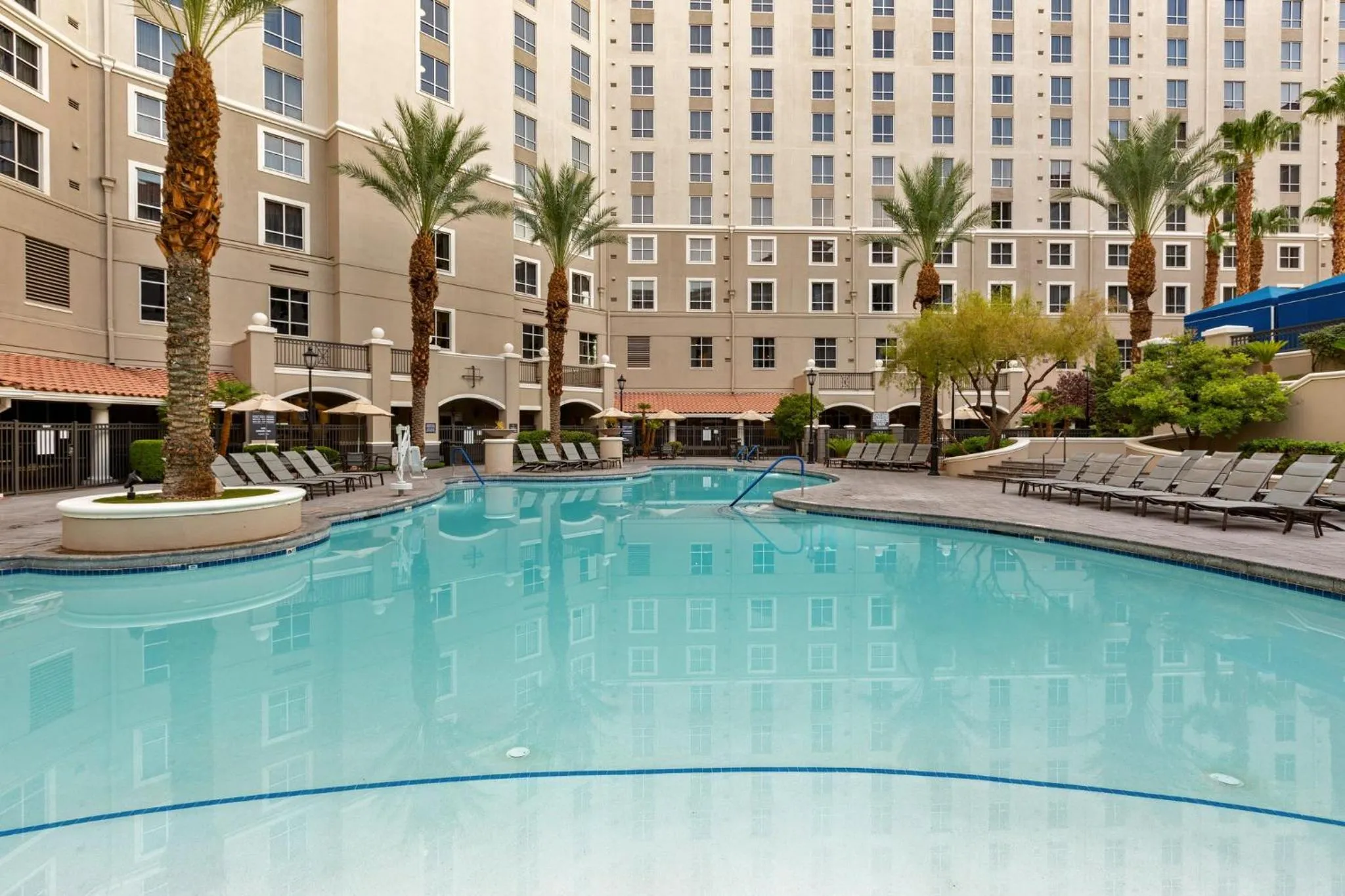 Swimming pool in Club Wyndham Grand Desert