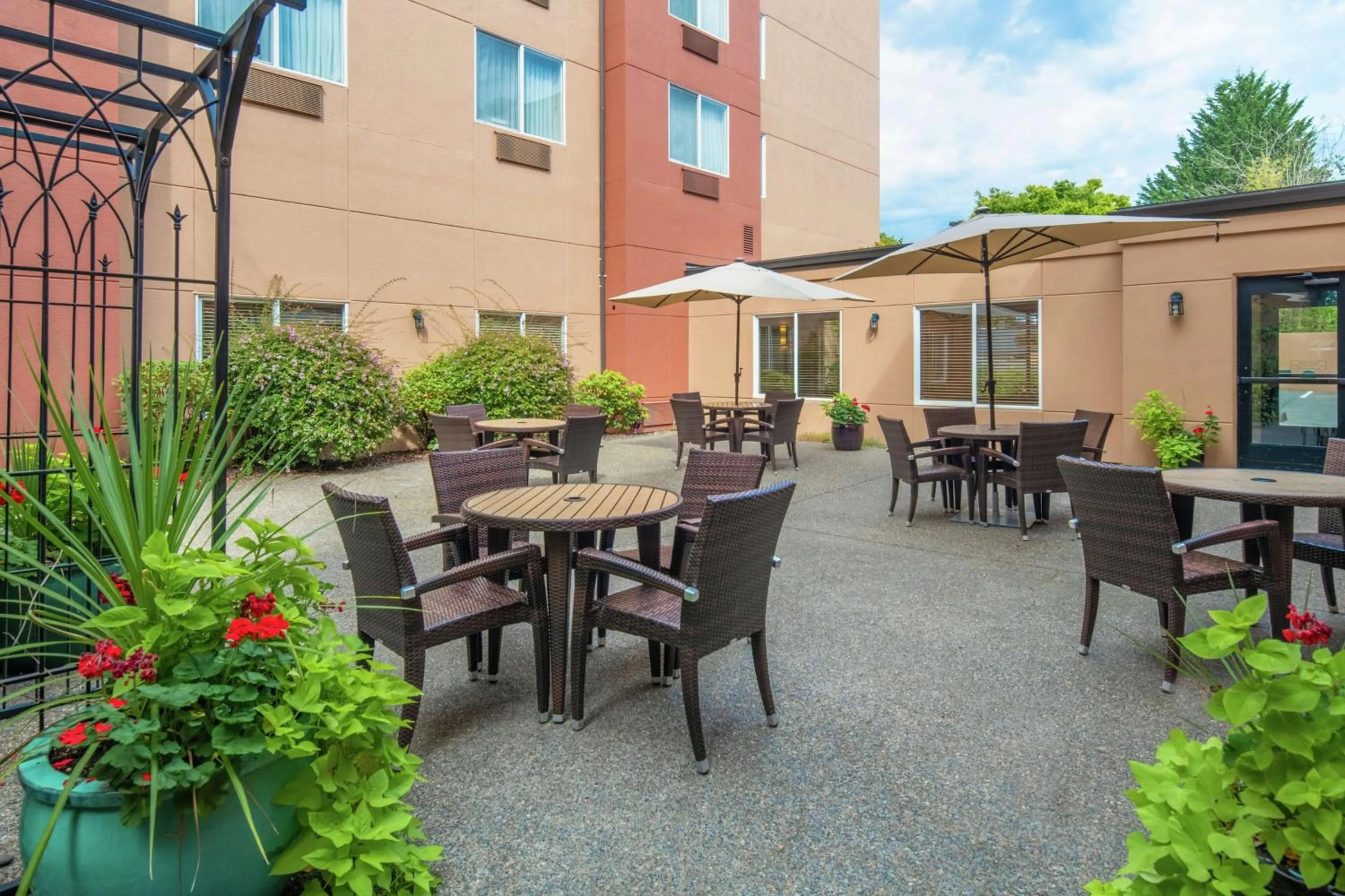 Patio in DoubleTree by Hilton Portland Tigard