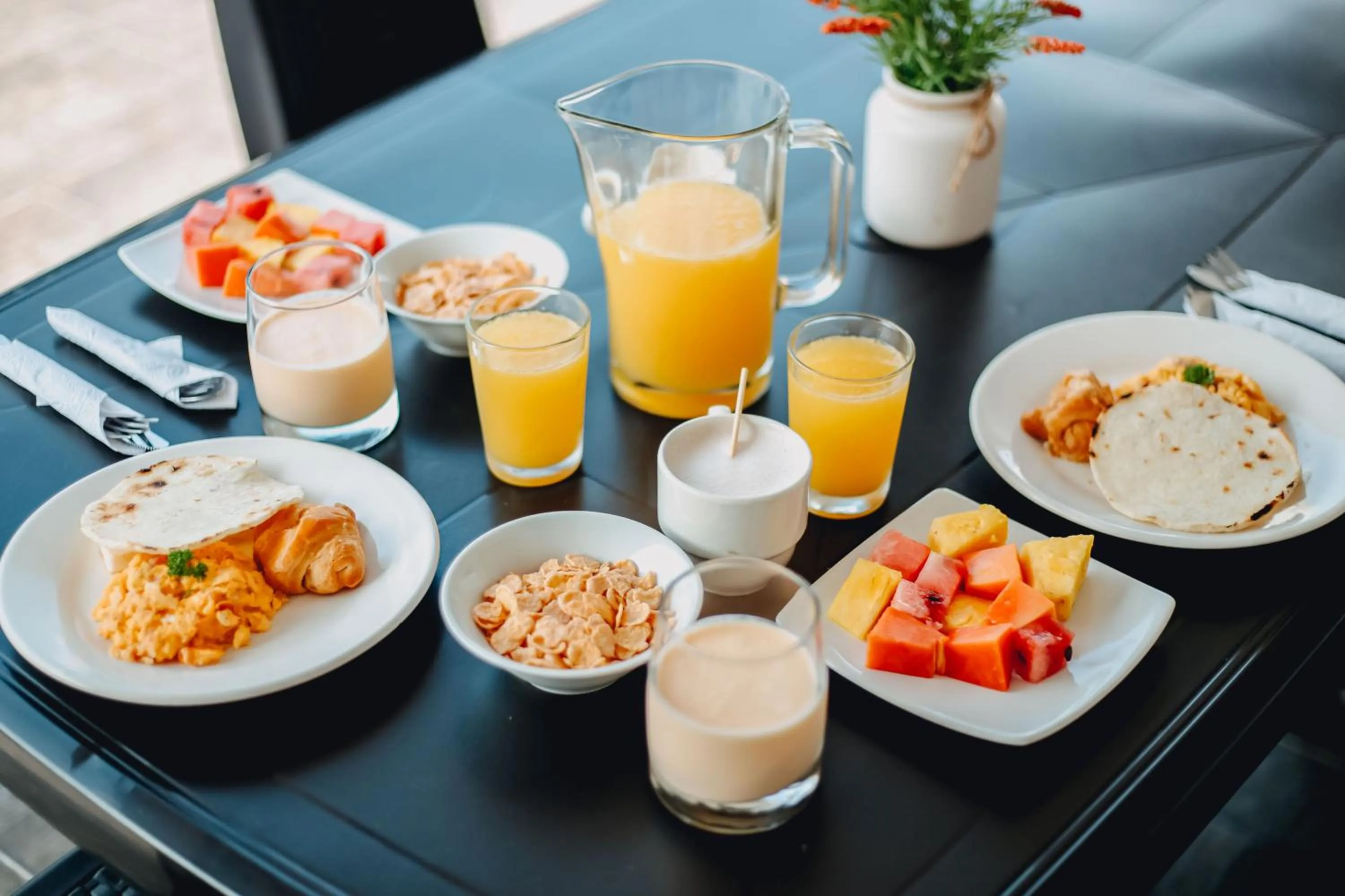 Food and drinks in Hotel Tik Medellin